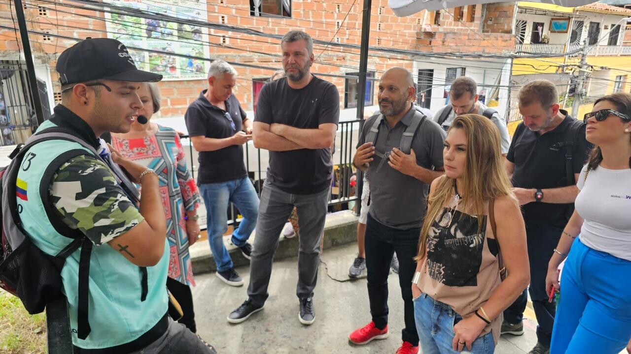 Deputada Paulinha em Medellín, na Colômbia