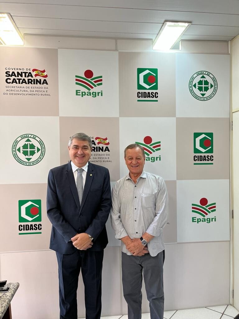 Deputado Antídio Lunelli e secretário de Estado da Agricultura, Valdir Colatto