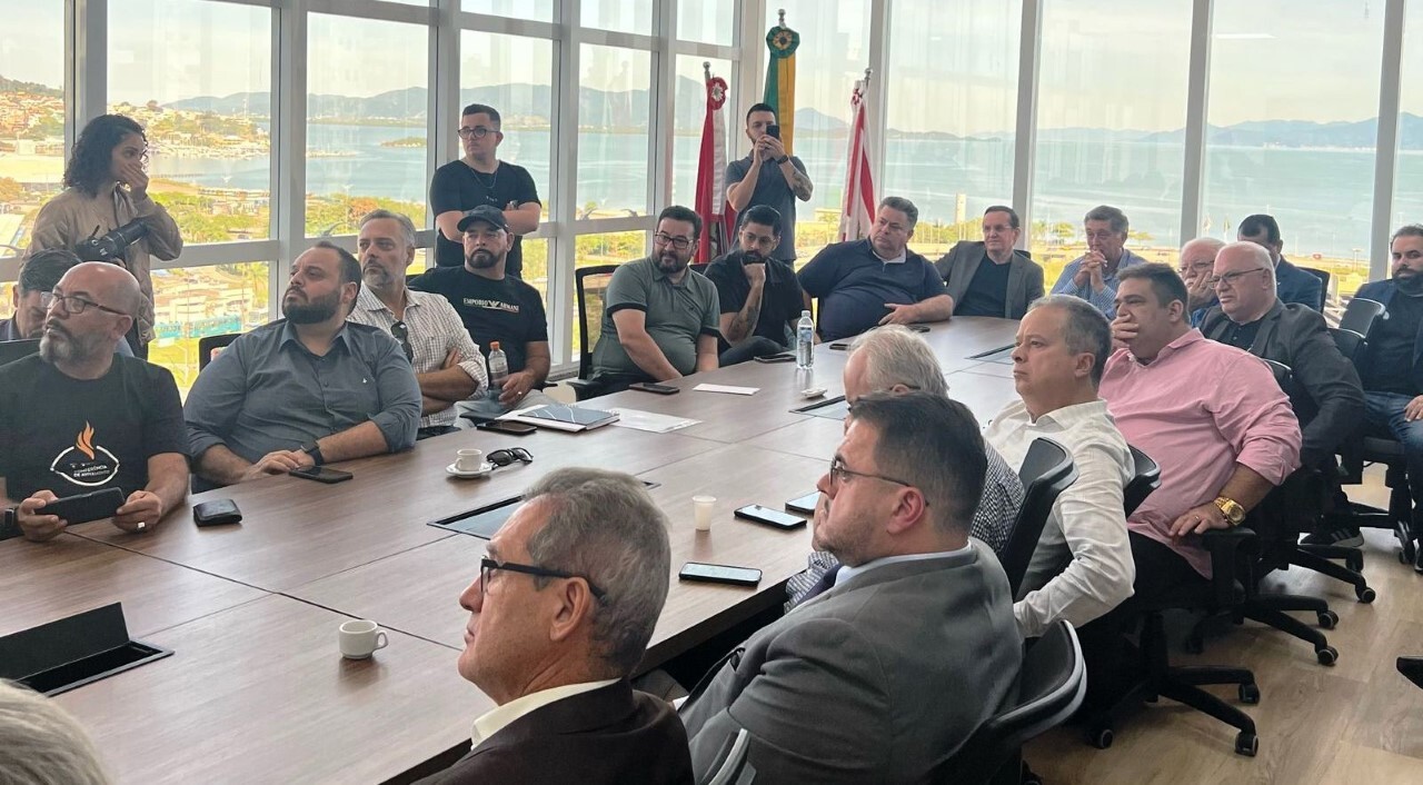 Deputado Miotto acompanhou reunião para tratar da Marcha para Jesus 2023, edição Florianópolis FOTO: Ascom deputado Jair Miotto