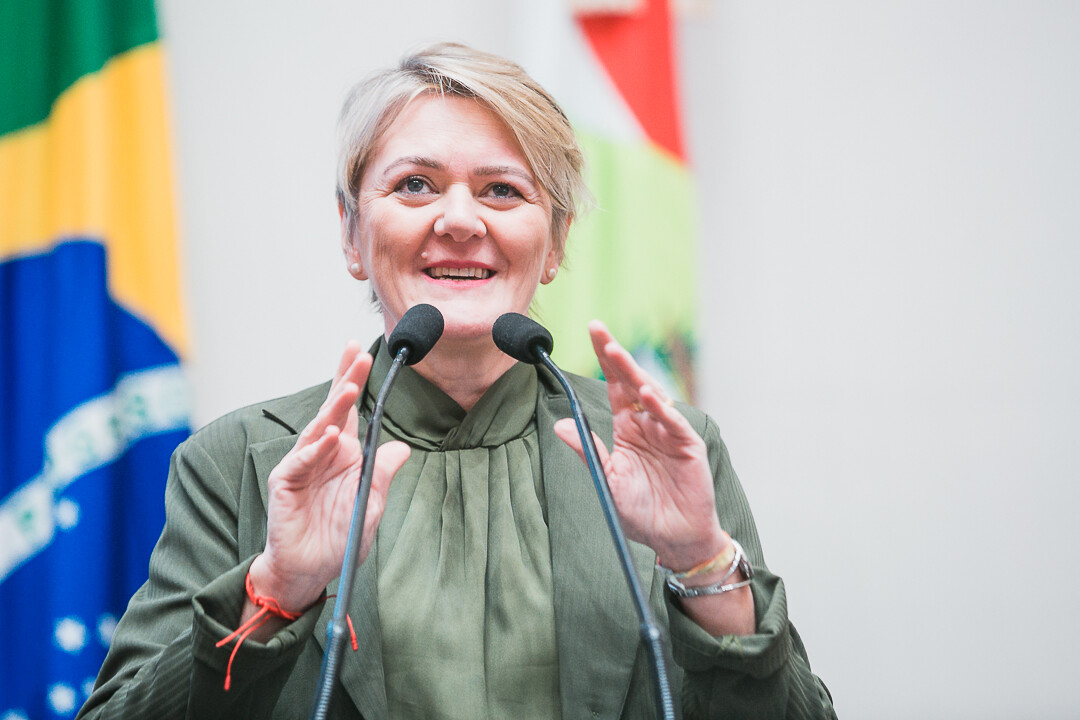 Deputada Luciane Carminatti