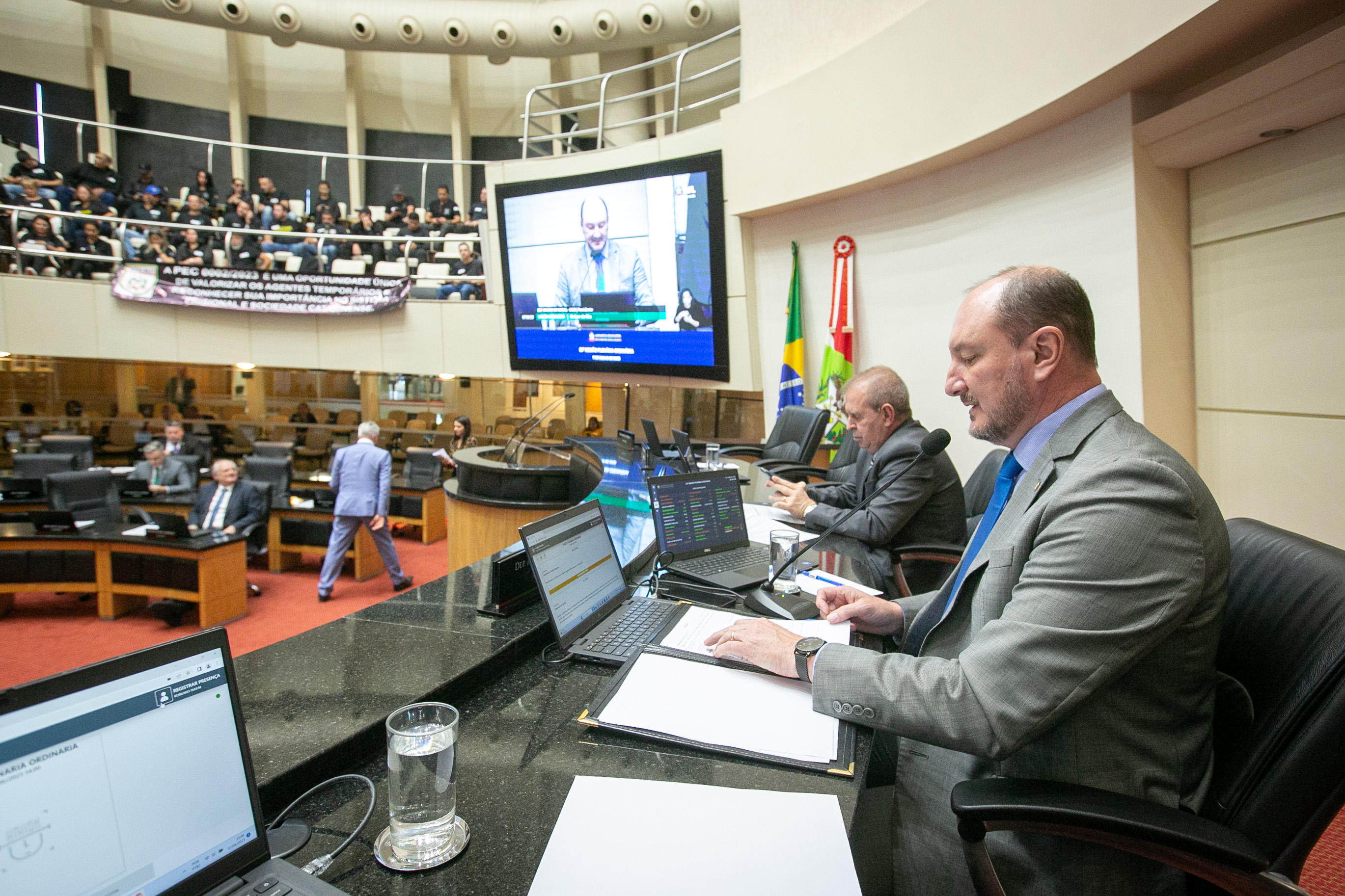 - Deputado Mauro de Nadal (MDB)