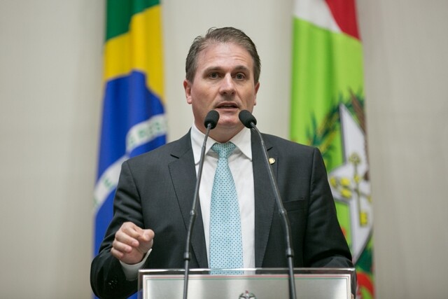 Deputado Altair Silva.