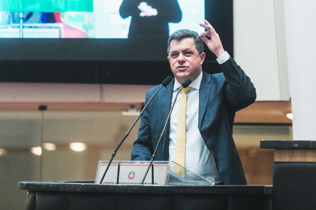Deputado Ivan Naatz (PL): A municipalização será benéfica para toda comunidade local