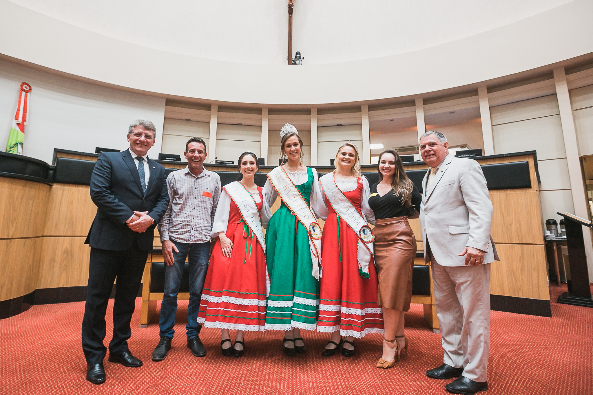 Prefeito e Realeza convidam para a Festa da Polenta em Rio do Oeste
