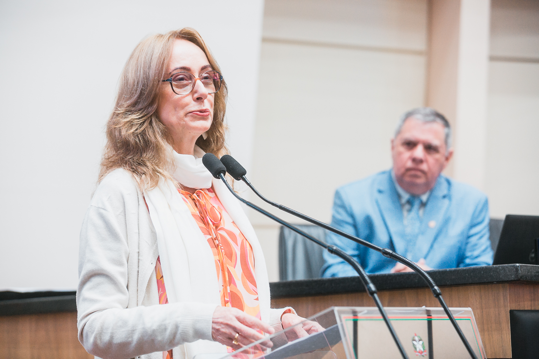 Suspensão da Sessão - Dra. Mariza Azanello Fontes, Docente da Fundação Logosófica