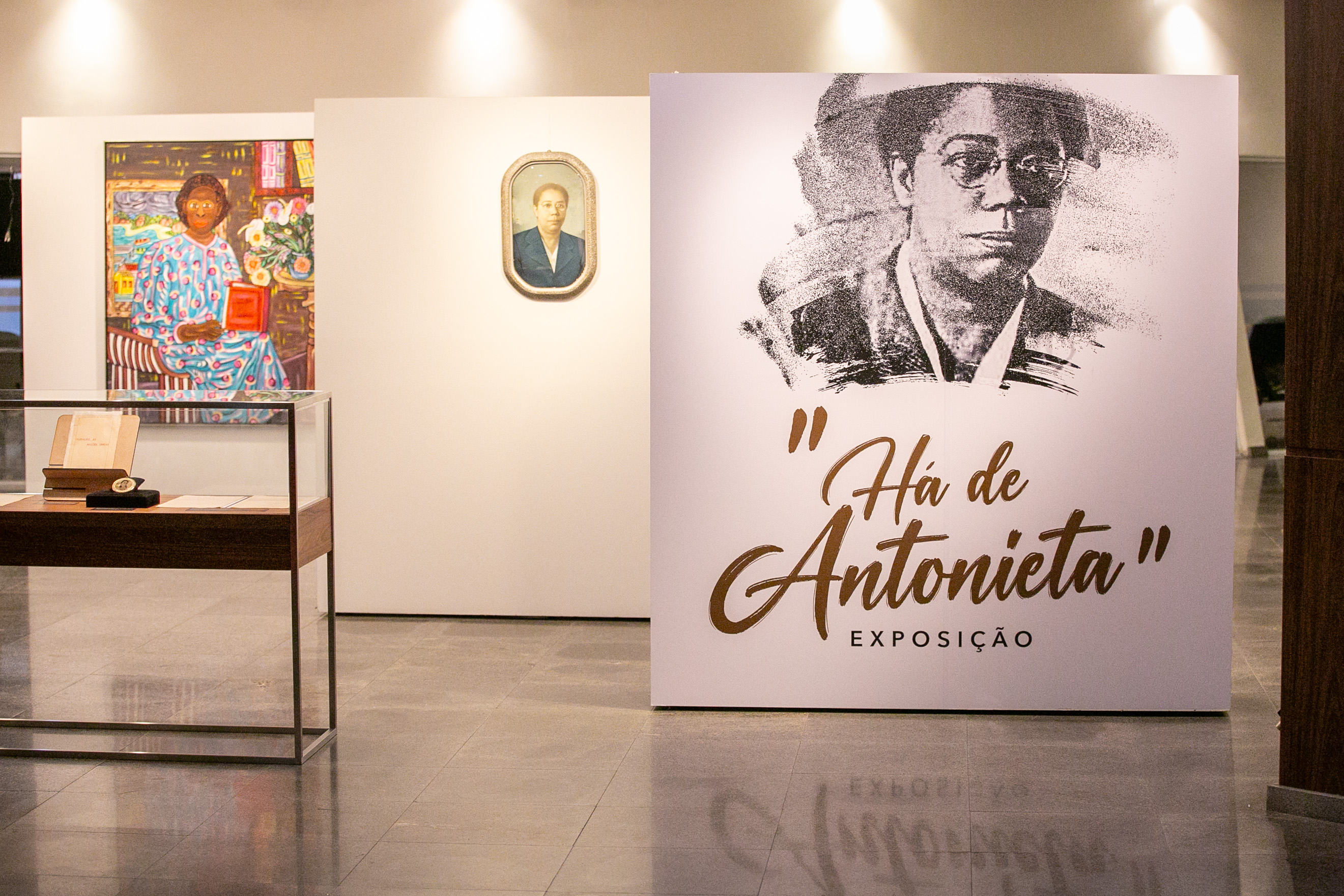 EXPOSIÇÃO - Há de Antonieta