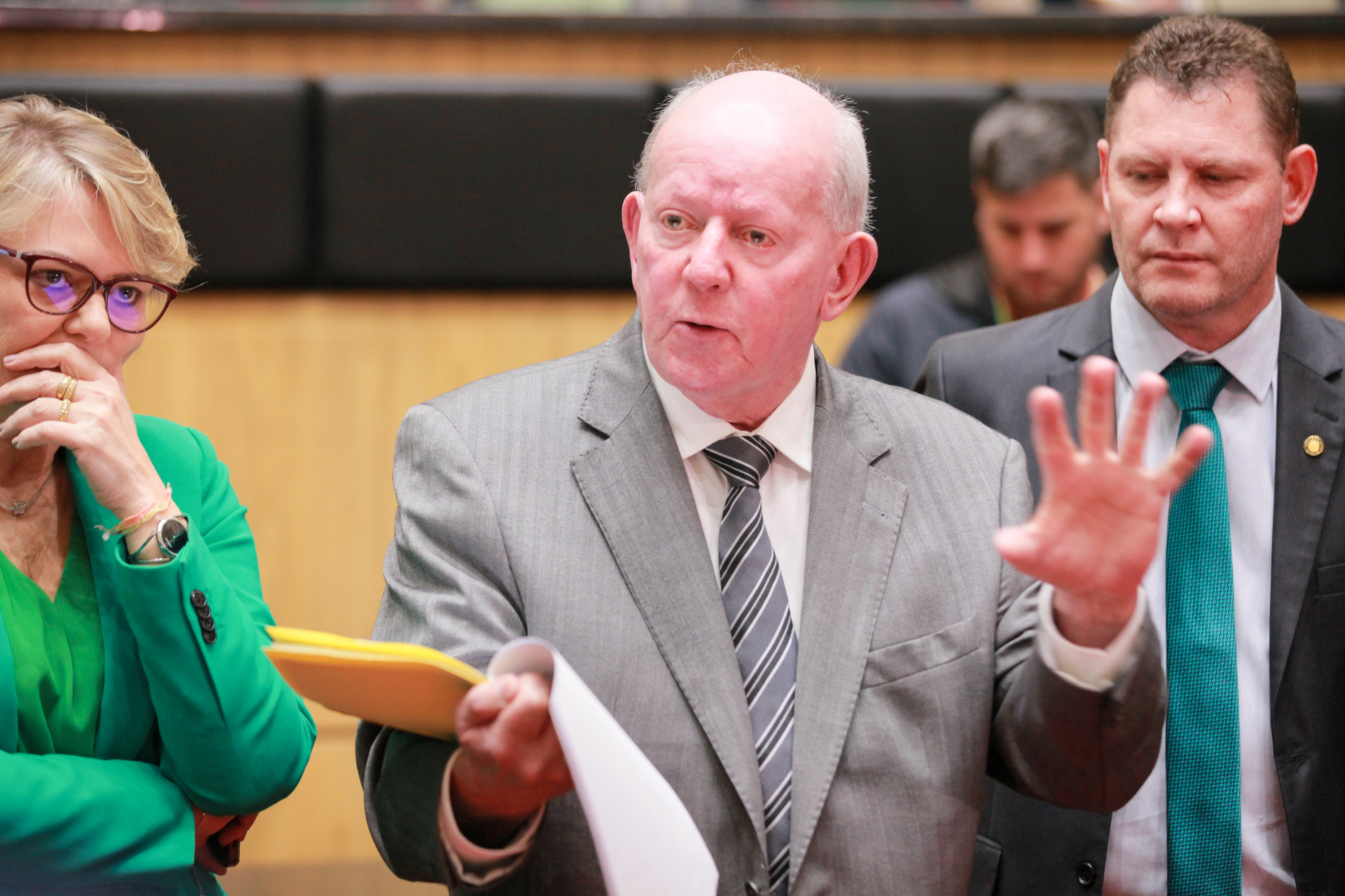 Comissão Conjunta: CCJ, Finanças e Educação- Deputada Luciane Carminatti (PT) - Deputado Marcos Vieira (PSDB)  - Deputado Edilson Massoco (PL)