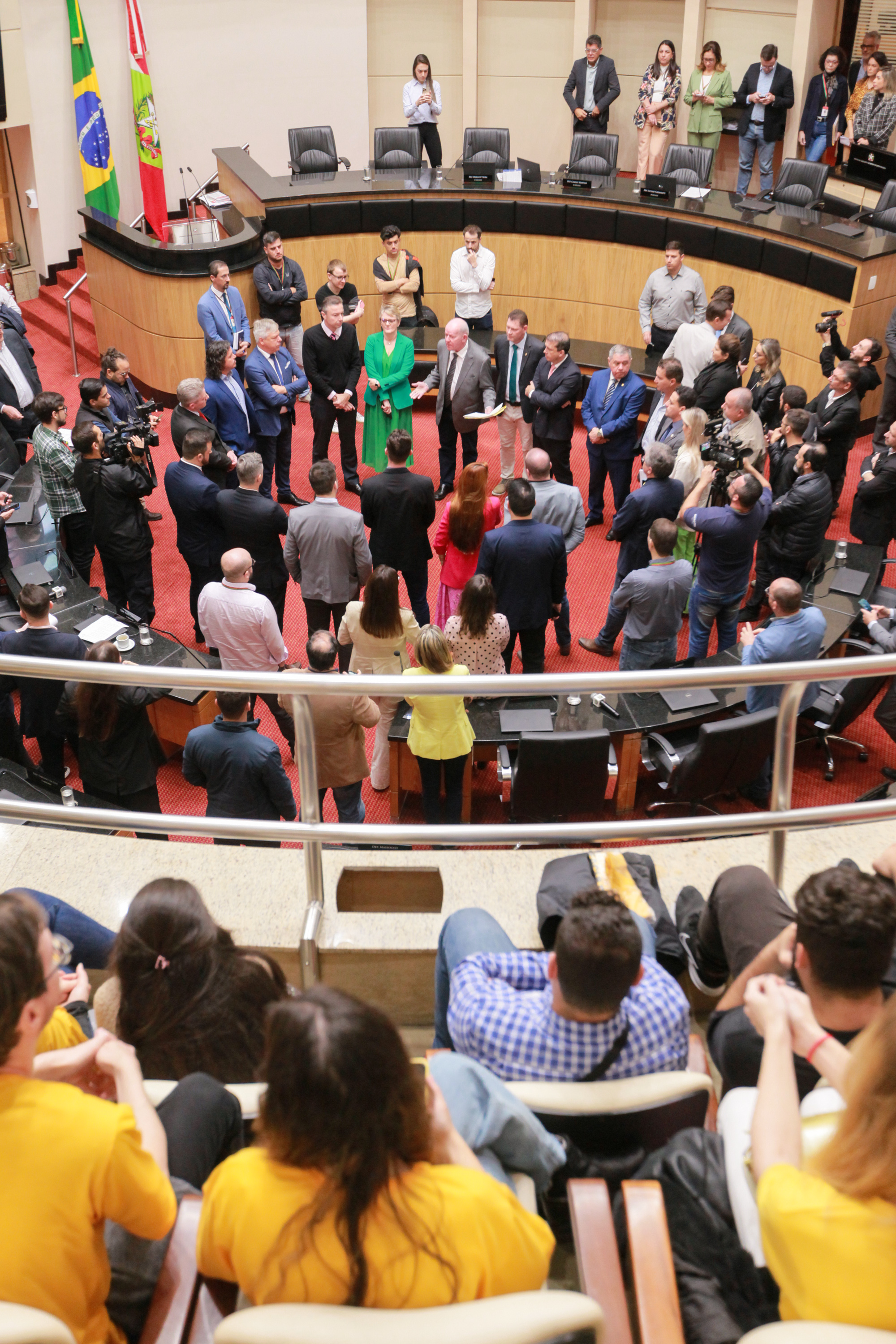 Comissão Conjunta: CCJ, Finanças e Educação