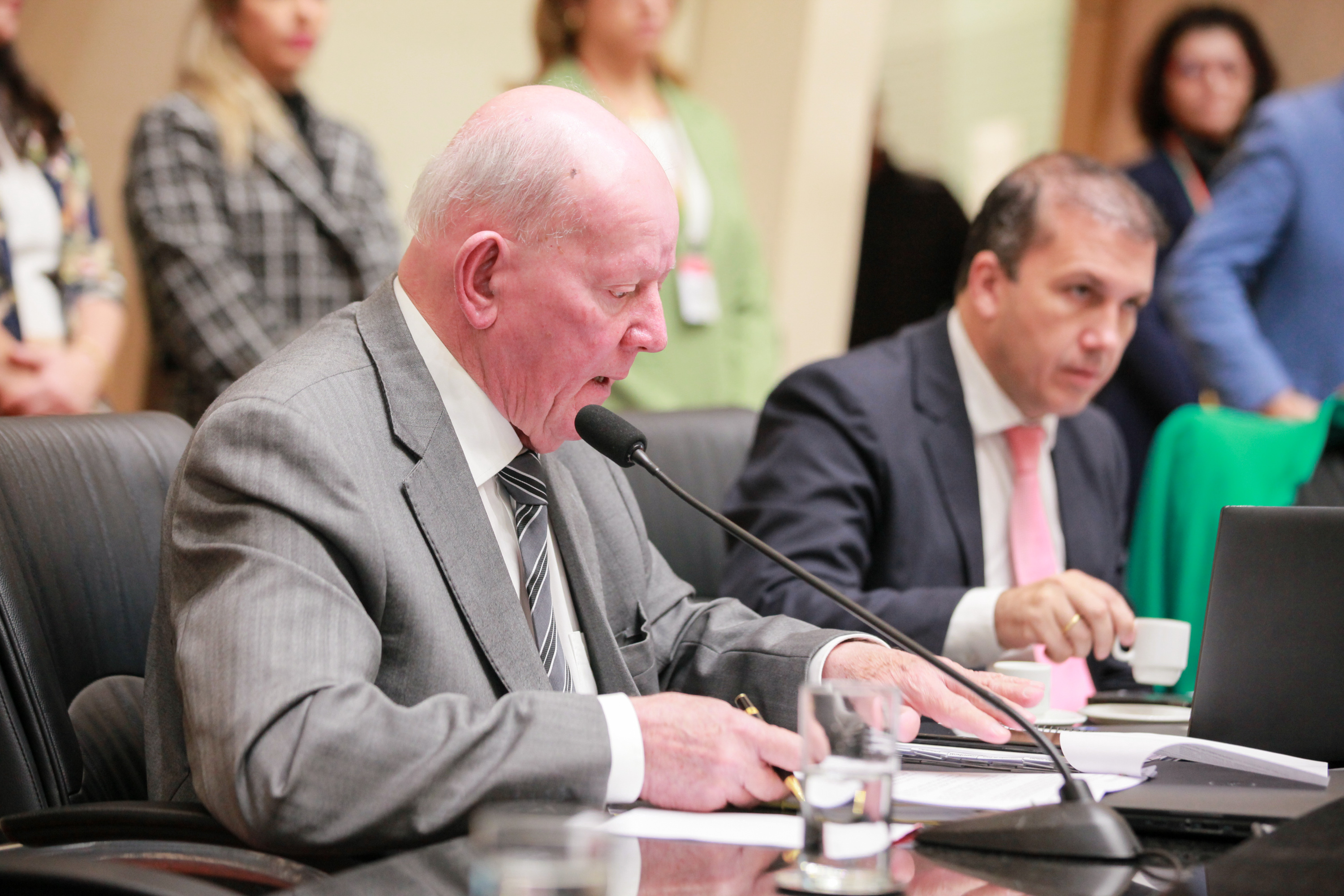 Comissão Conjunta: CCJ, Finanças e Educação