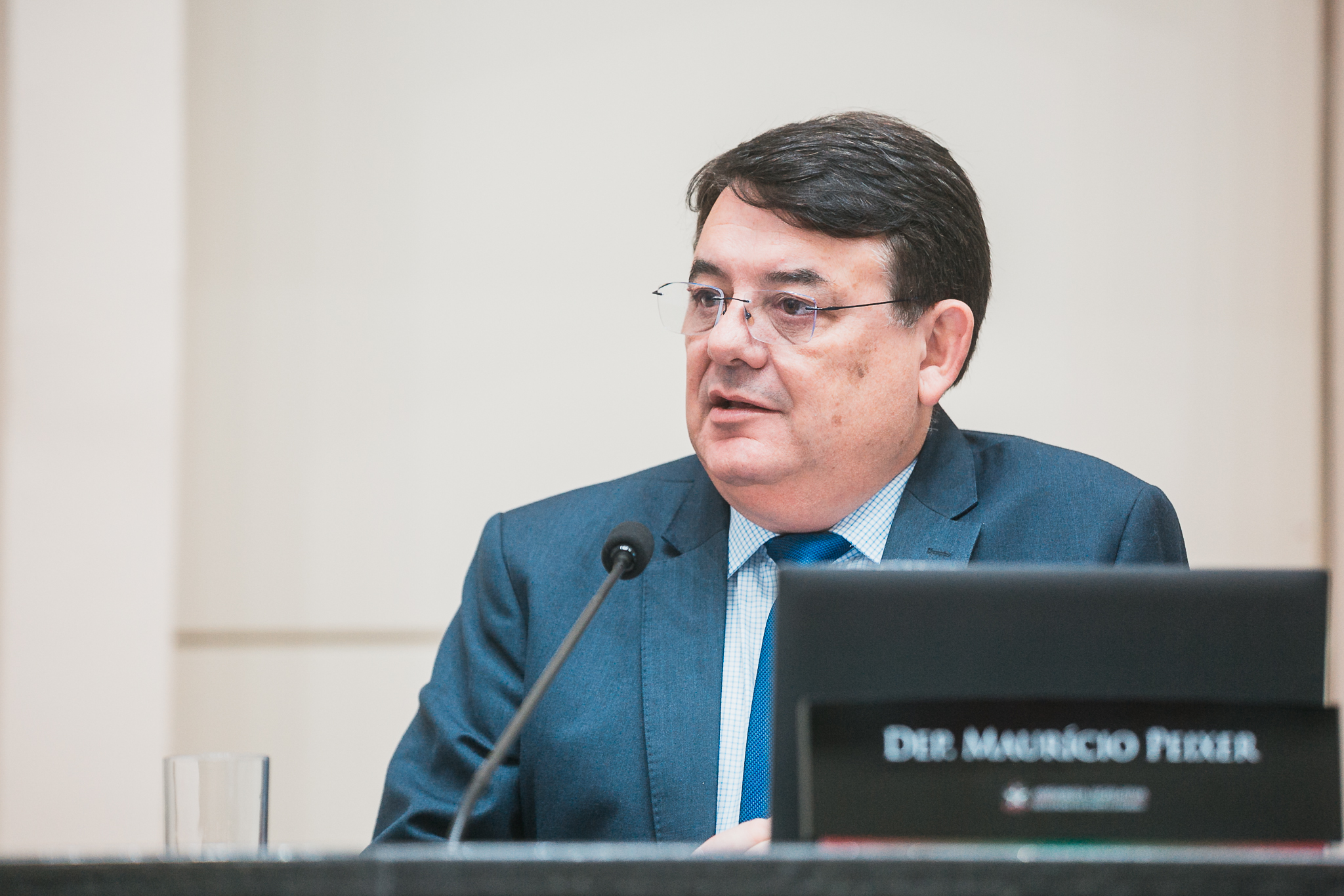 Suspensão de Sessão com Entrega de Moção- Dep. Delegado Egidio - Polícia Científica - Deputado Mauricio Peixer (PL)