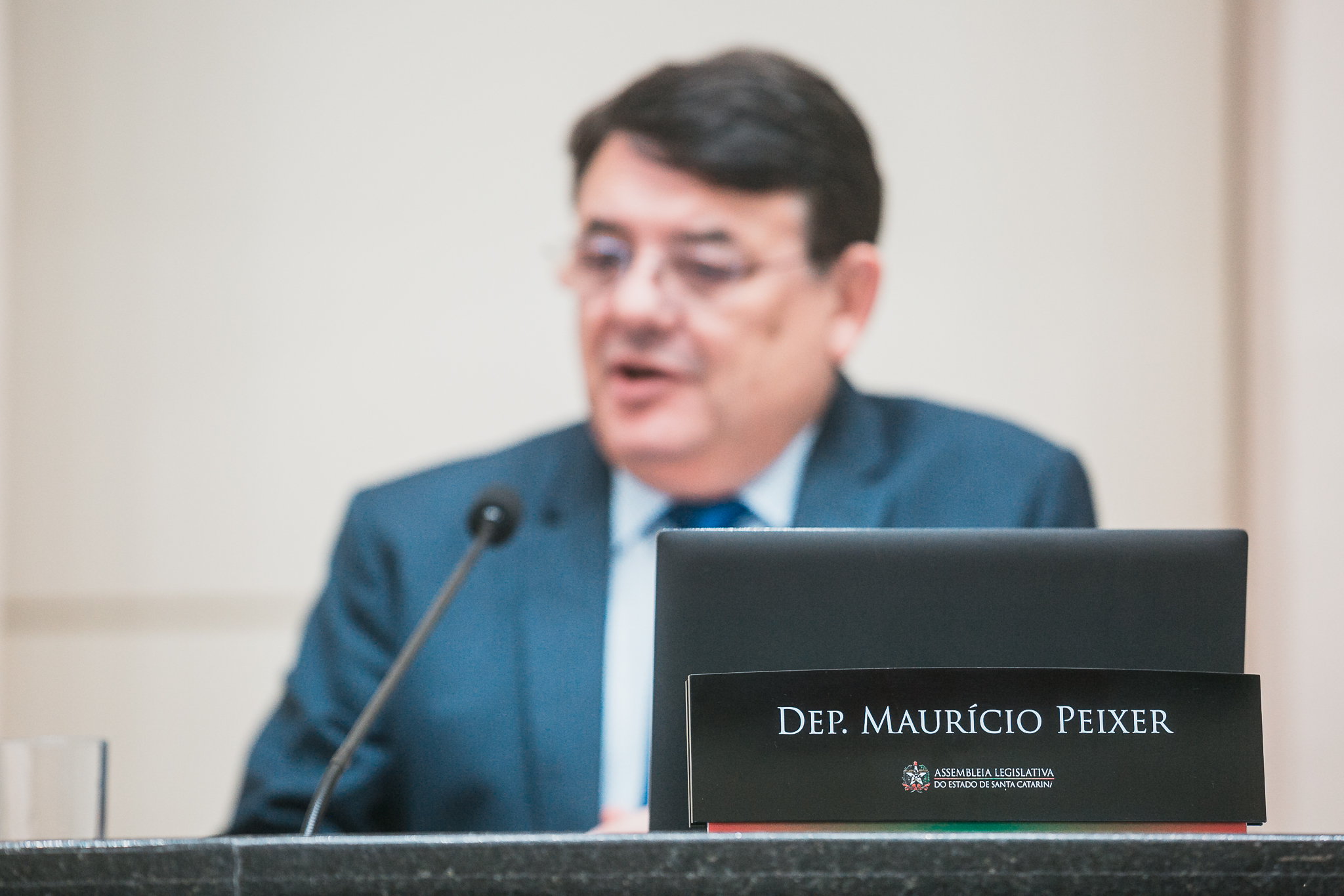 Suspensão de Sessão com Entrega de Moção- Dep. Delegado Egidio - Polícia Científica - Deputado Mauricio Peixer (PL)