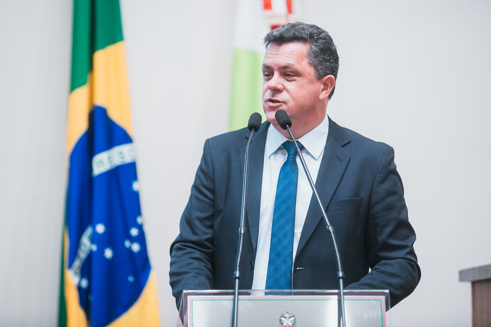Deputado Ivan Naatz (PL): Ampliação histórica do acesso ao ensino superior gratuito e sonho realizado do governador.