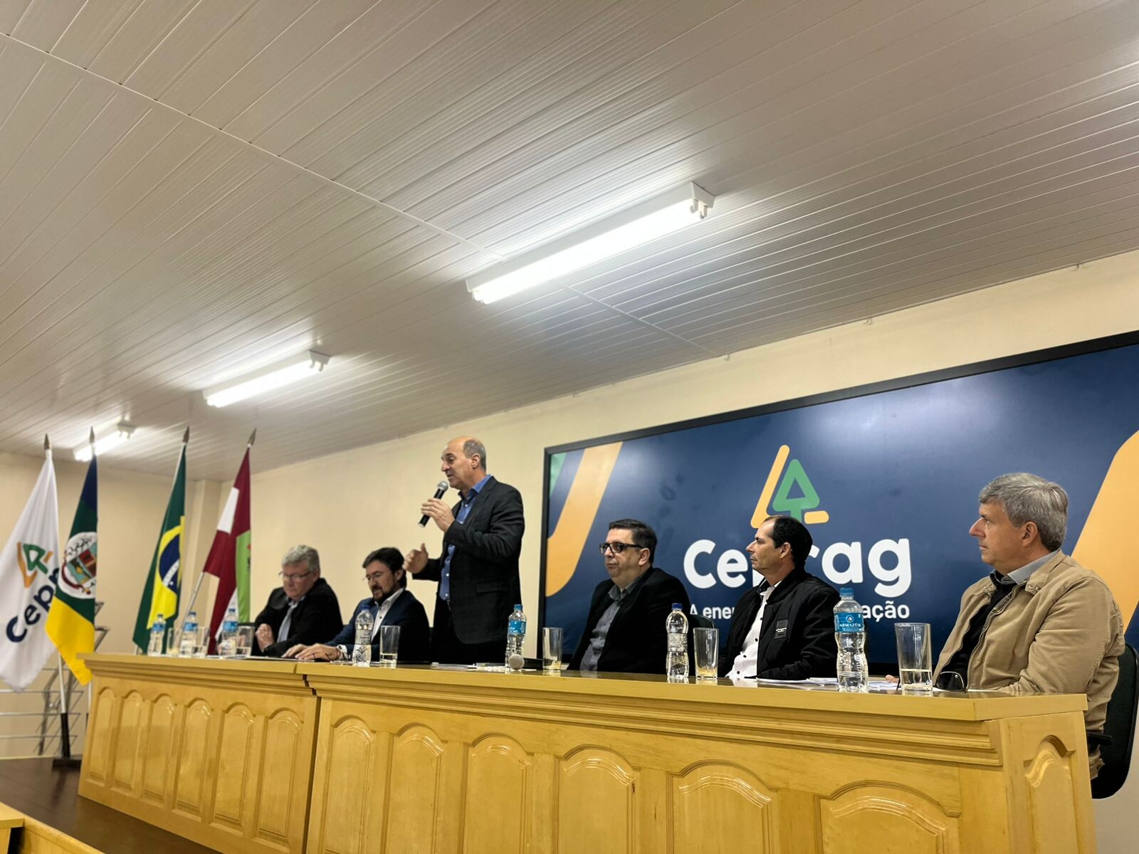 Deputado José Milton Scheffer na Ceprag, em Praia Grande