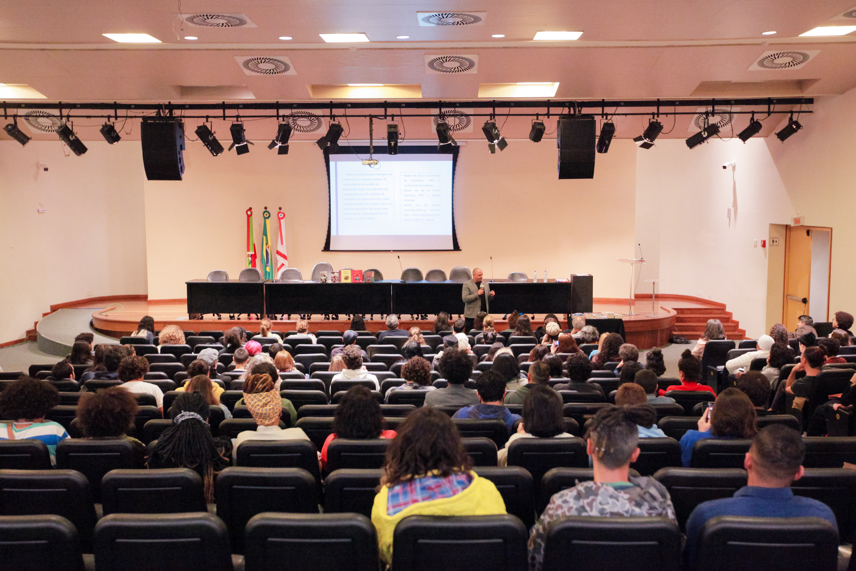 Oficina de elaboração de projetos para o edital Elisabete Anderle