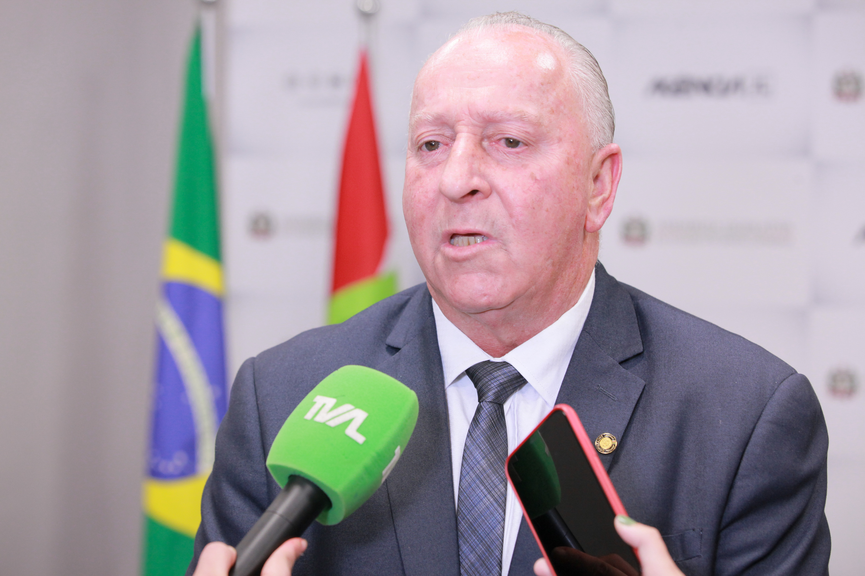 Industrial Rex recebe homenagem de Deputado Oscar Gutz