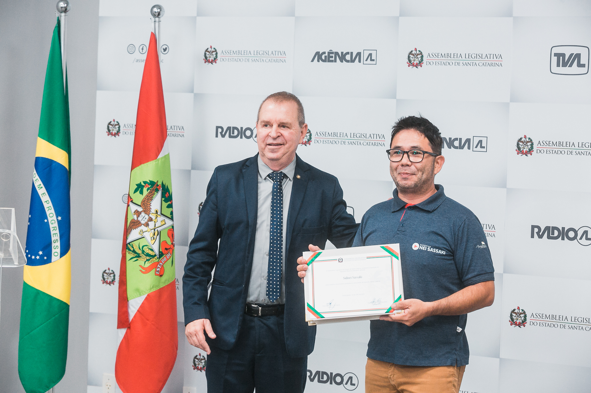 Moção de Aplauso - Repórter Sidnei Sassaki da cidade de Itapema  - Dep. Maurício Eskudlark