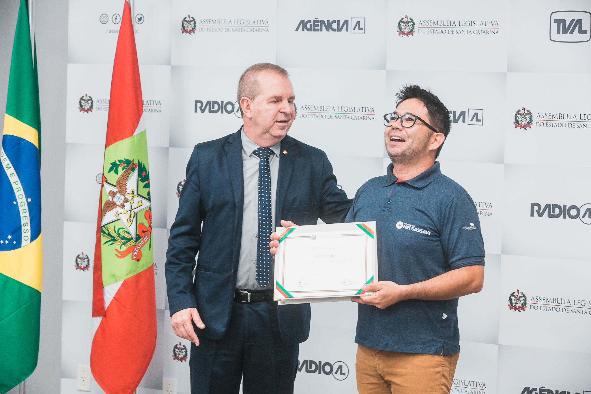 Moção de Aplauso – Repórter Sidnei Sassaki da cidade de Itapema  – Dep. Maurício Eskudlark