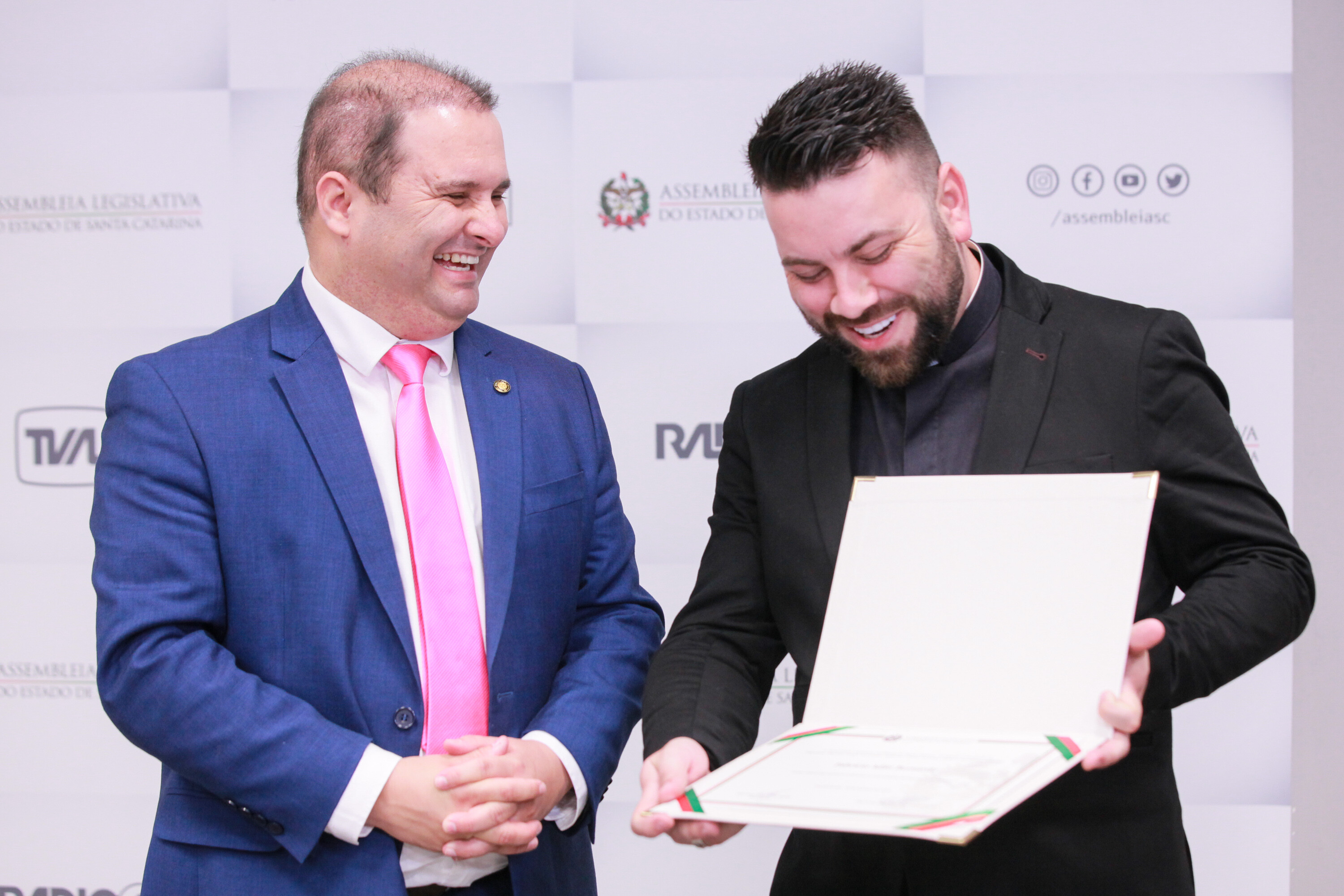 Deputado Sérgio Guimarães e padre Fabrício Adão Bernardo