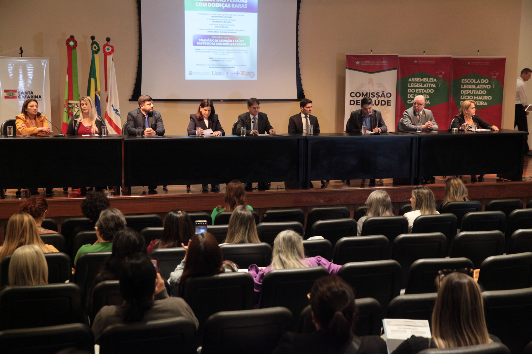 Seminário de Atenção a Saúde das Pessoas com Doenças Raras.