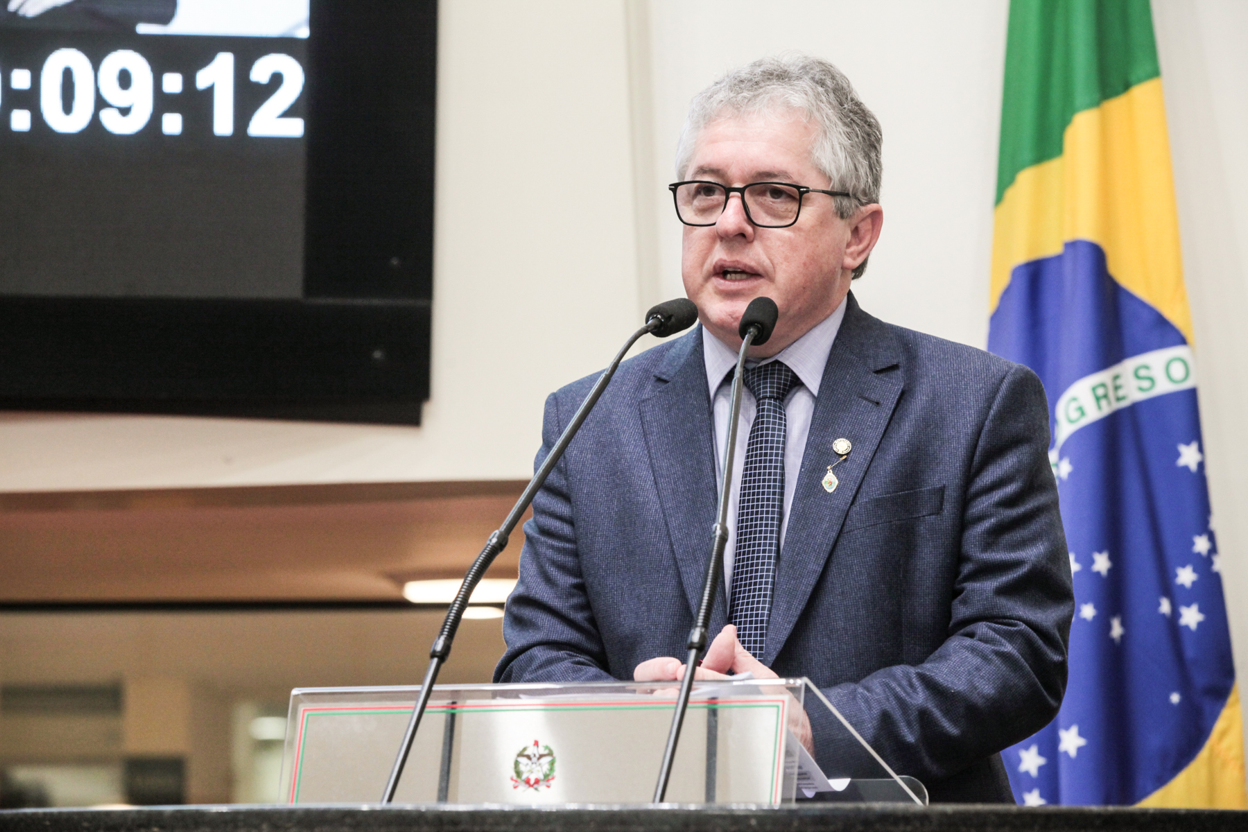 Sessão Ordinária e Suspensão