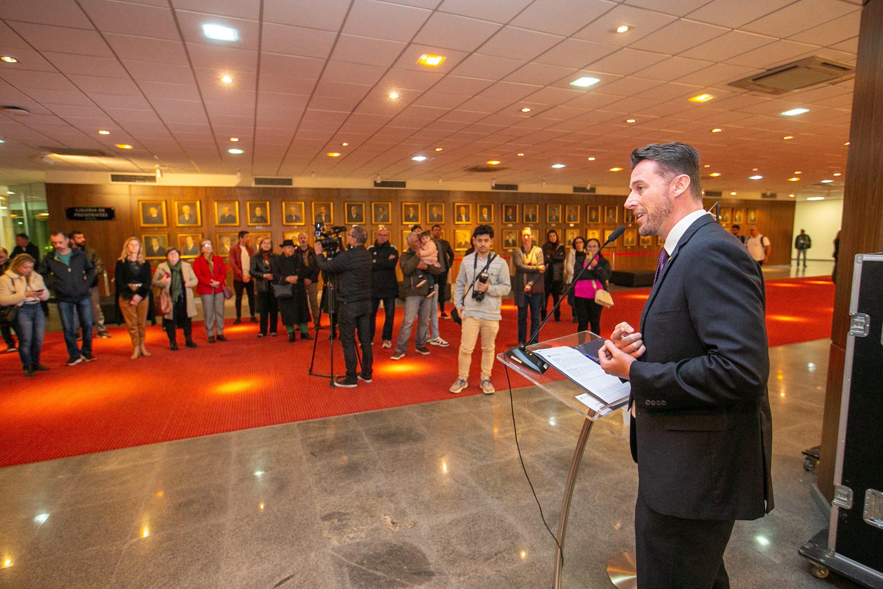 LANÇAMENTO LITERÁRIO - 