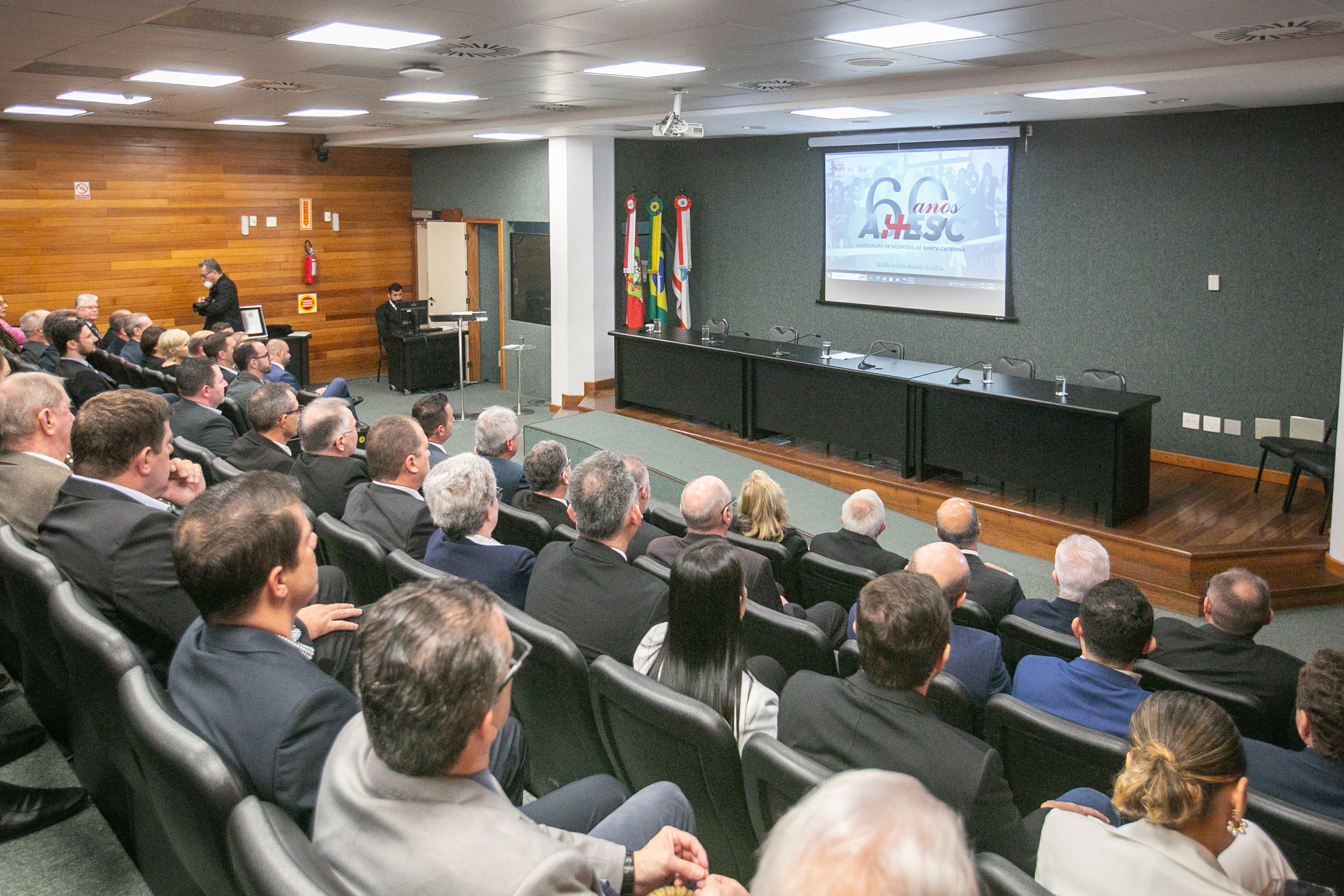 ATO PARLAMENTAR SOLENE - 60 anos da Associação dos Hospitais de Santa Catarina - AHESC