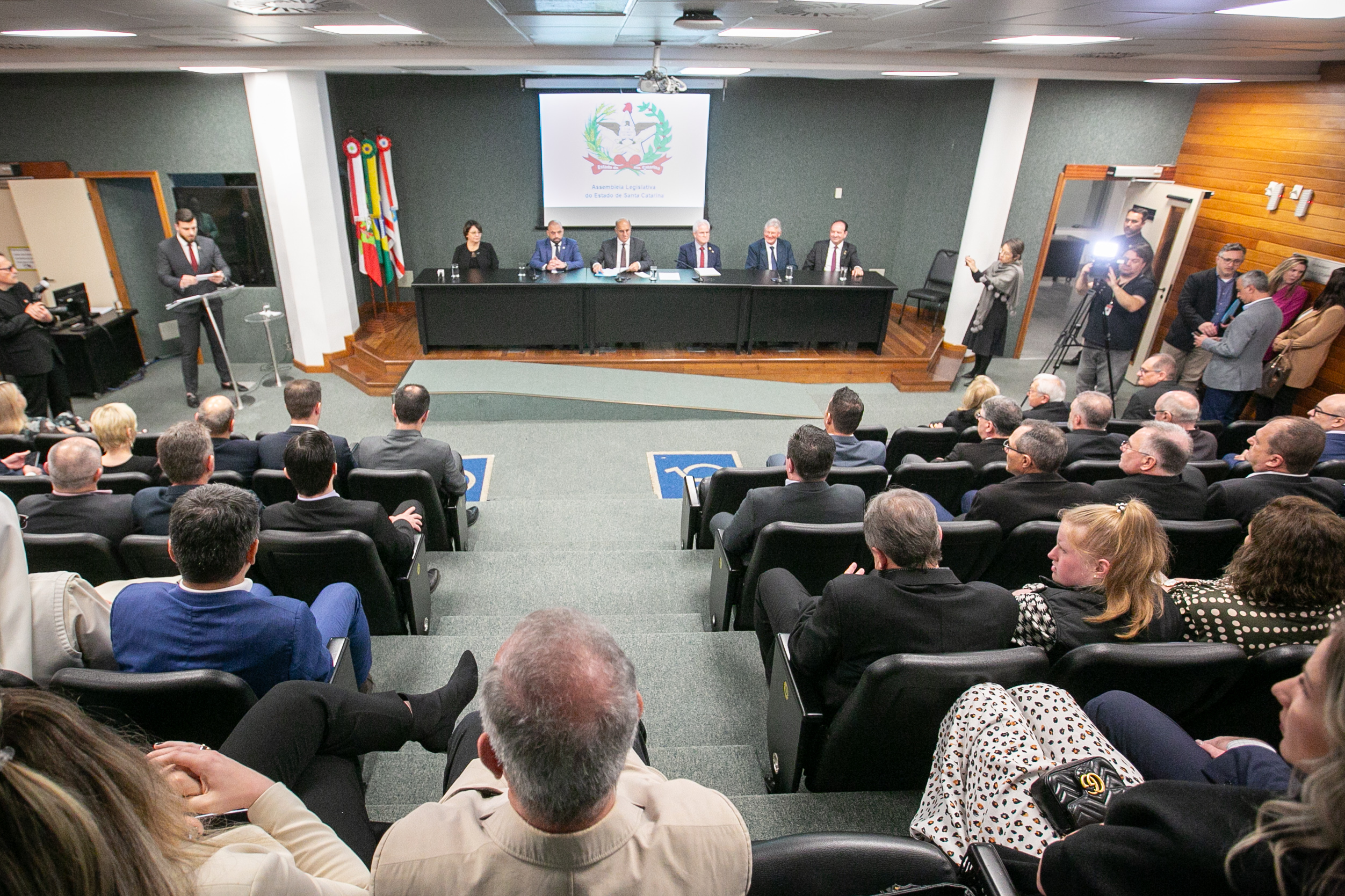 ATO PARLAMENTAR SOLENE - 60 anos da Associação dos Hospitais de Santa Catarina - AHESC