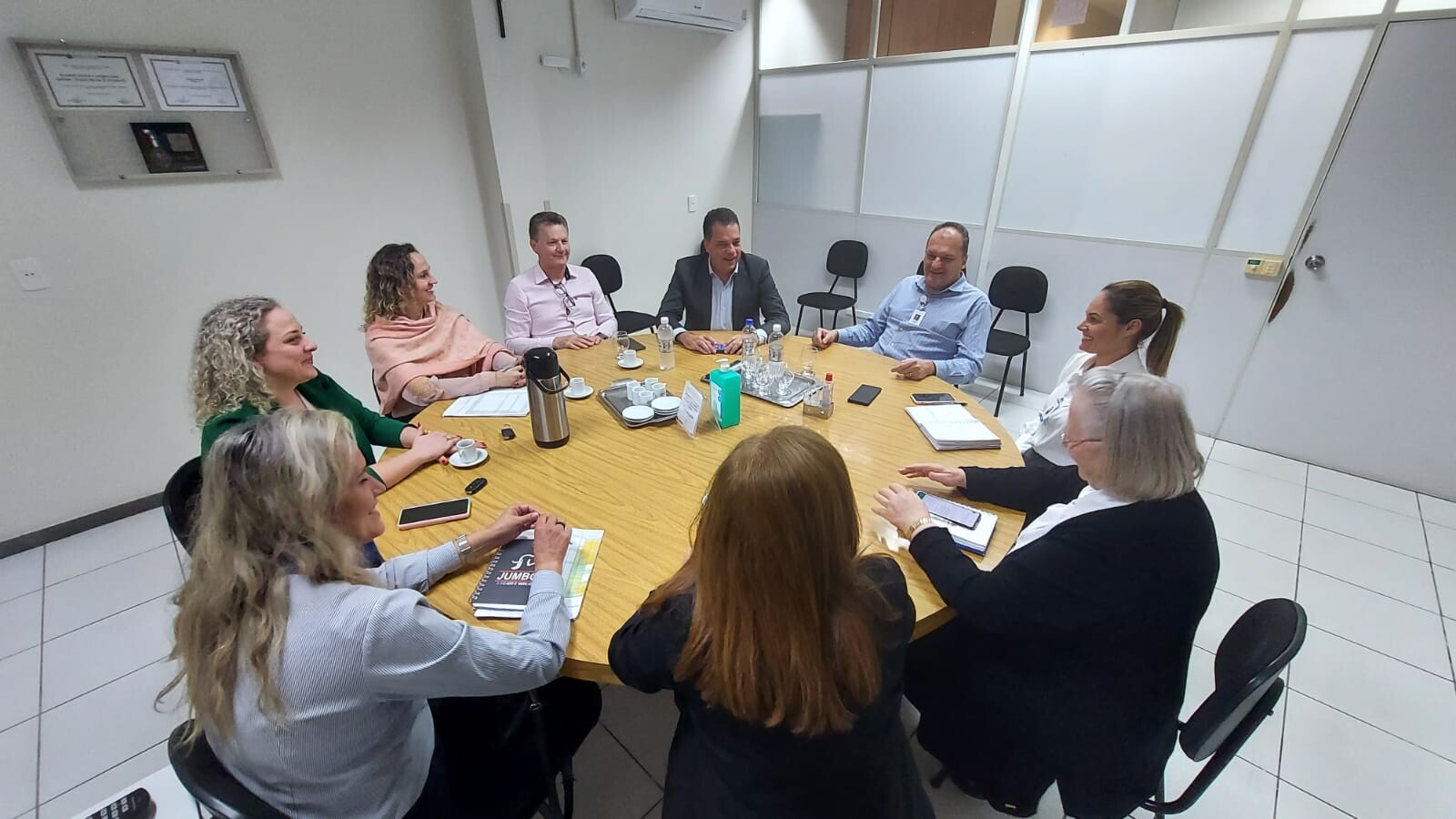 Deputado Rodrigo Minotto e lideranças de Criciúma