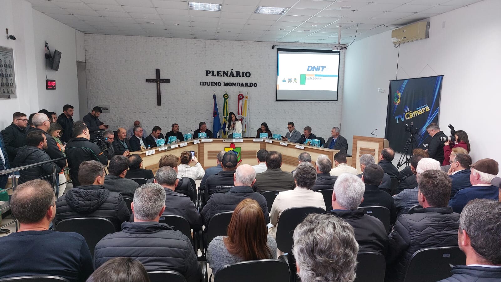 Deputado José Milton Schaeffer no anúncio da obra