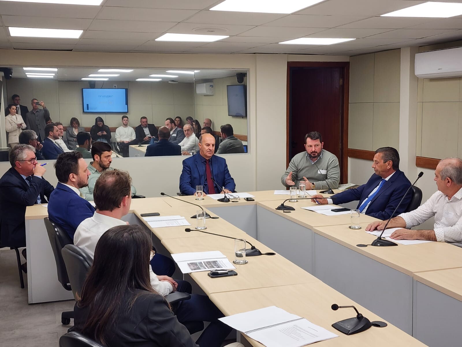 Deputado José Milton Scheffer e demais parlamentares da Bancada do Sul