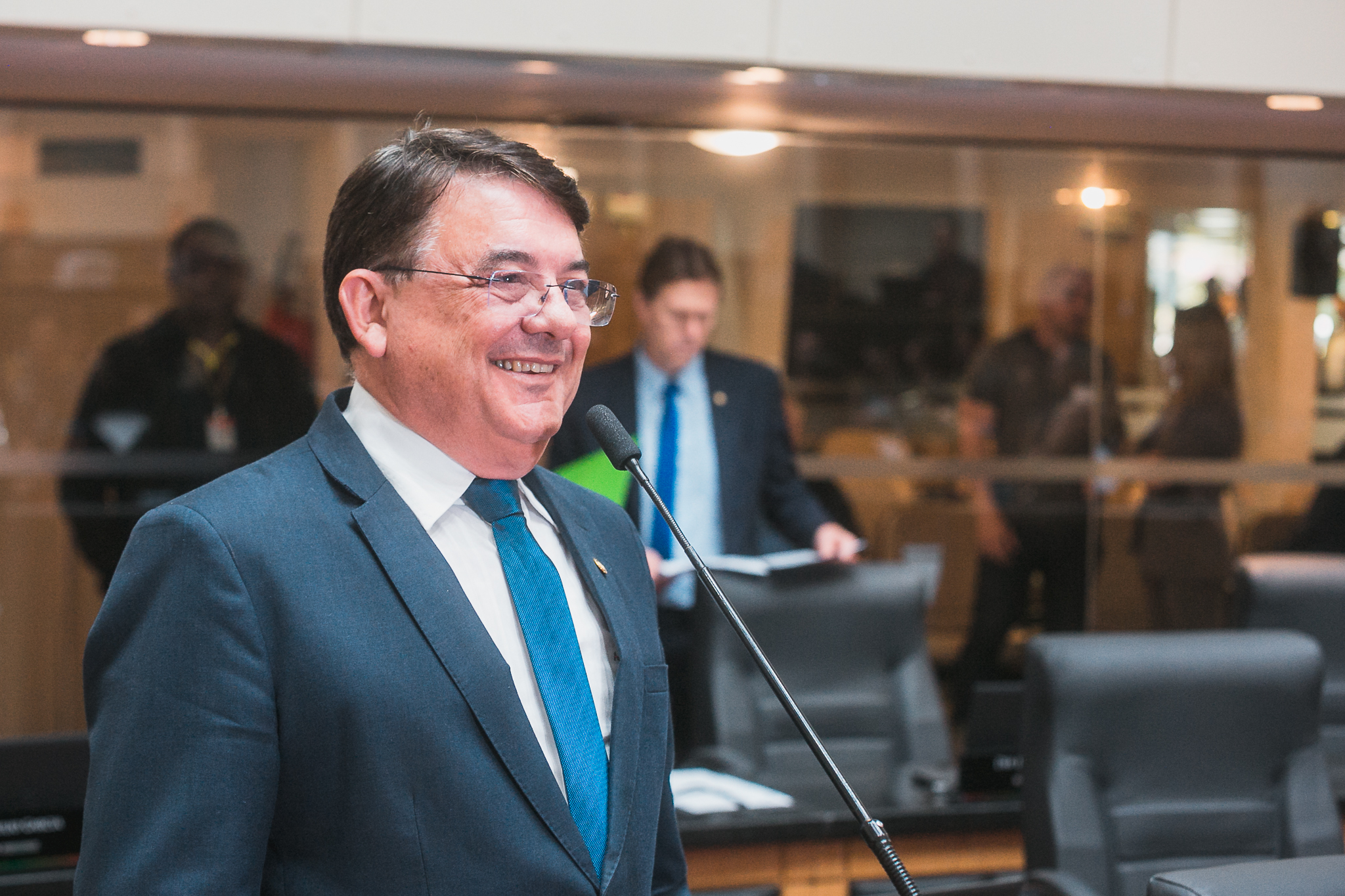 Suspensão de Sessão - Tiago de Oliveira, Vereador de Itapoá e Banda Foral - Deputado Mauricio Peixer (PL)