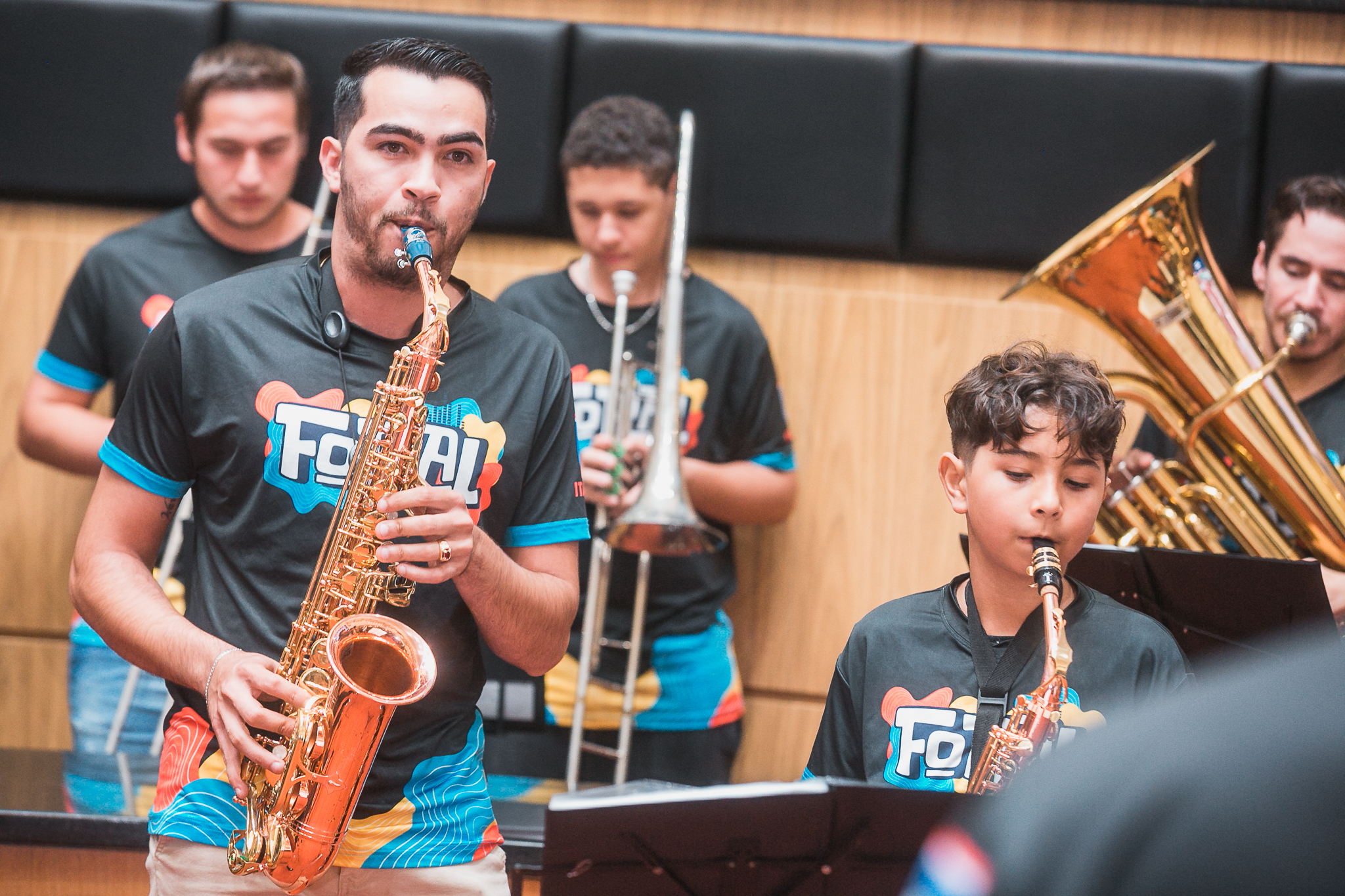 Suspensão de Sessão - Tiago de Oliveira, Vereador de Itapoá e Banda Foral