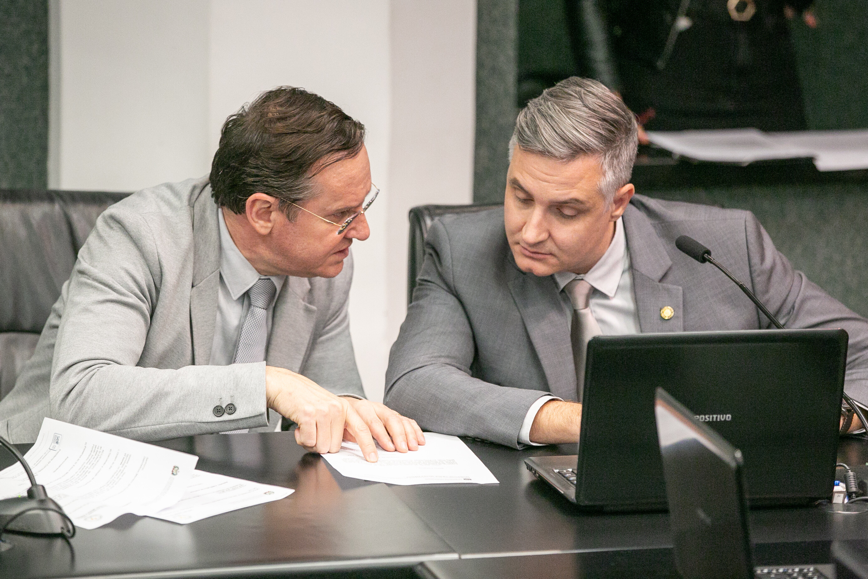 Comissão aprova requerimento com convite ao presidente da Casan