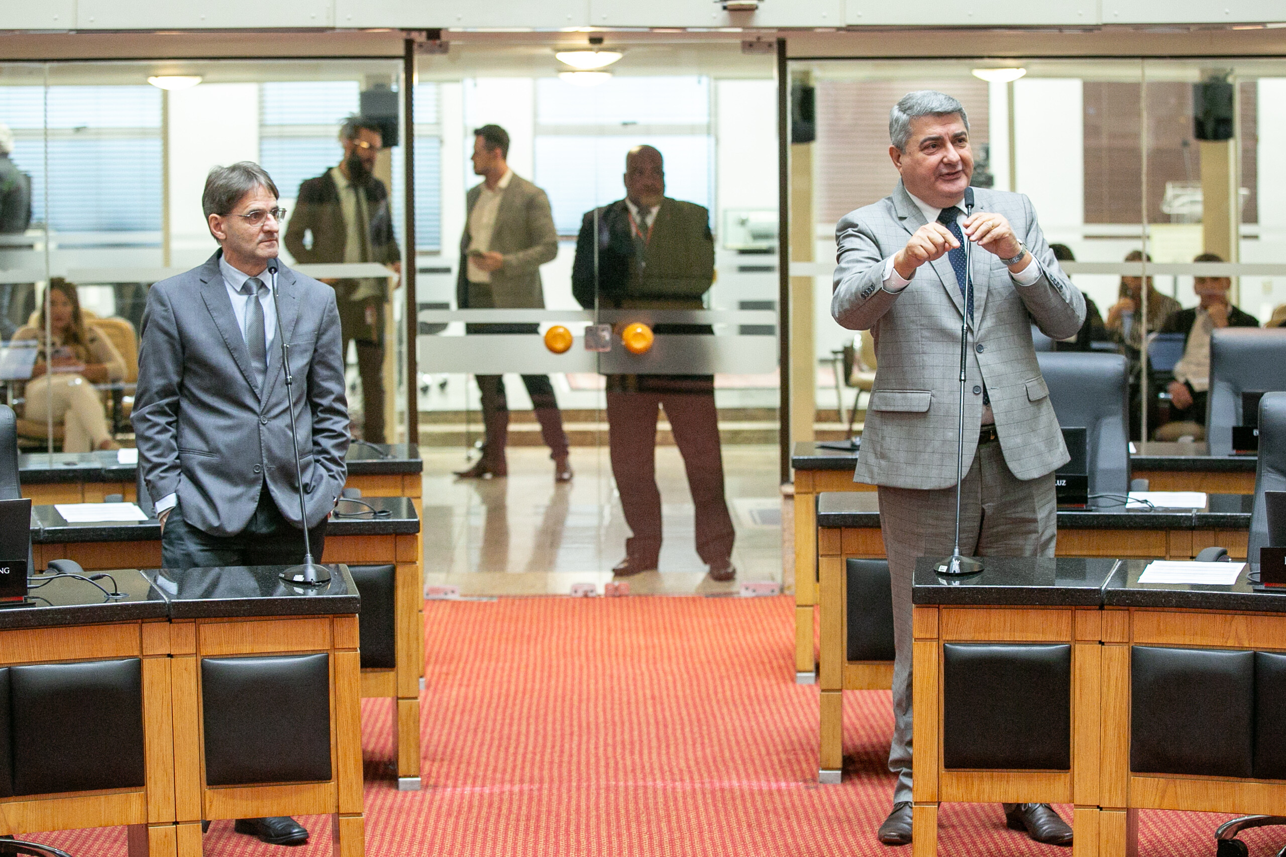Deputados cogitam CPI para investigar rompimento de caixa d’água
