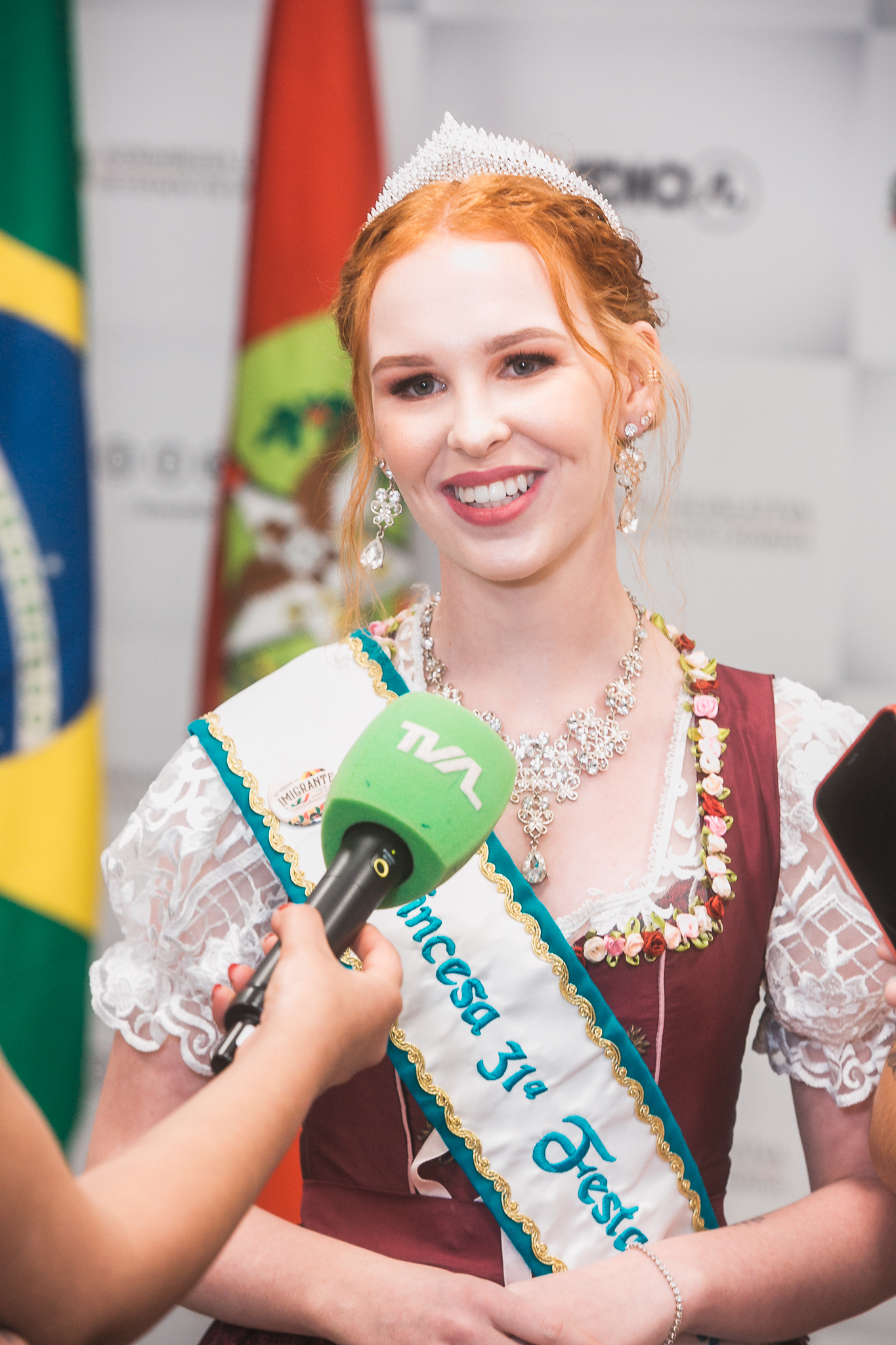 Prefeito e Realeza de Timbó convidam para a Festa do Imigrante
