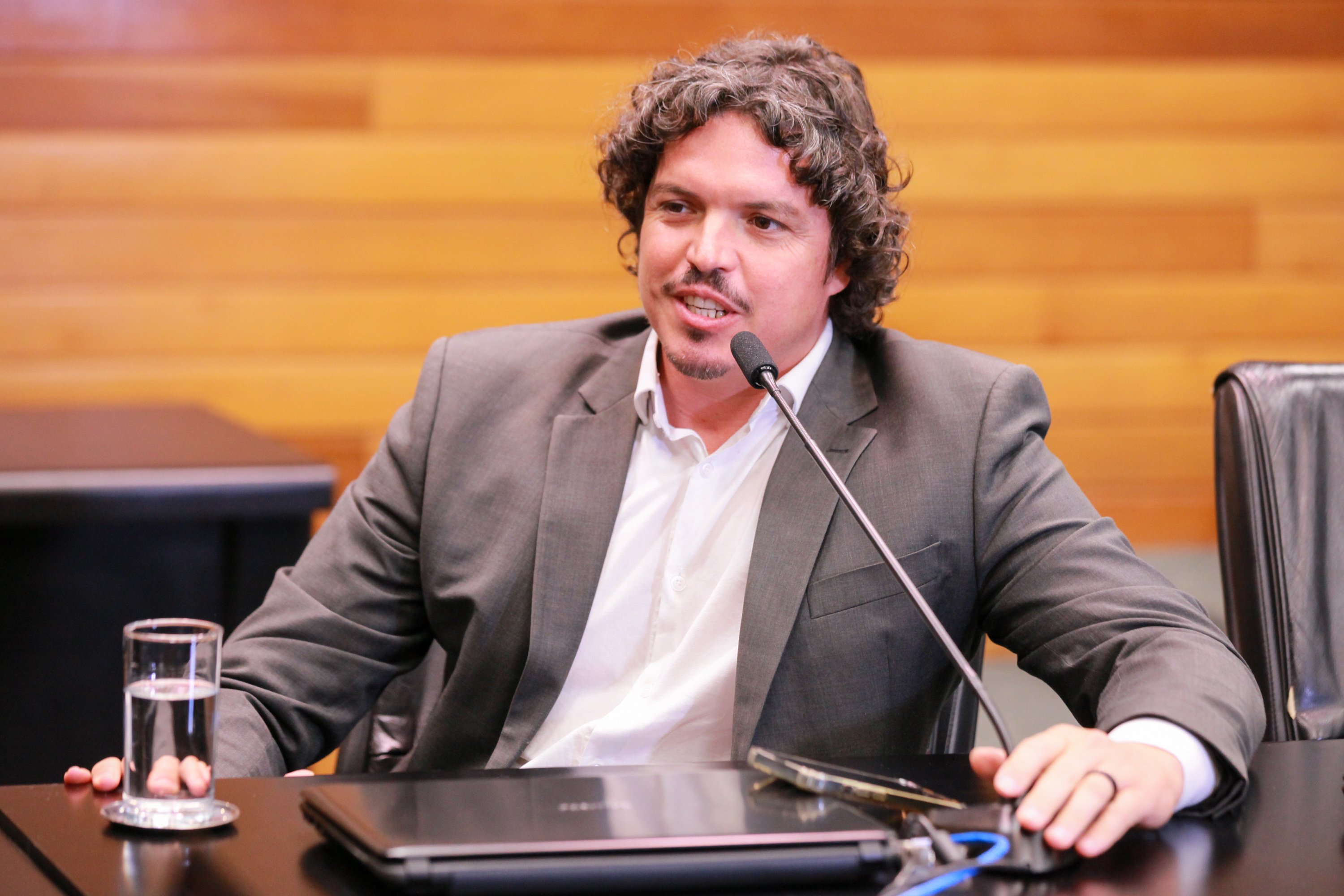 Instalação da Comissão Especial com e finalidade de alterar o RIALESC - Deputado Marquito (PSOL)