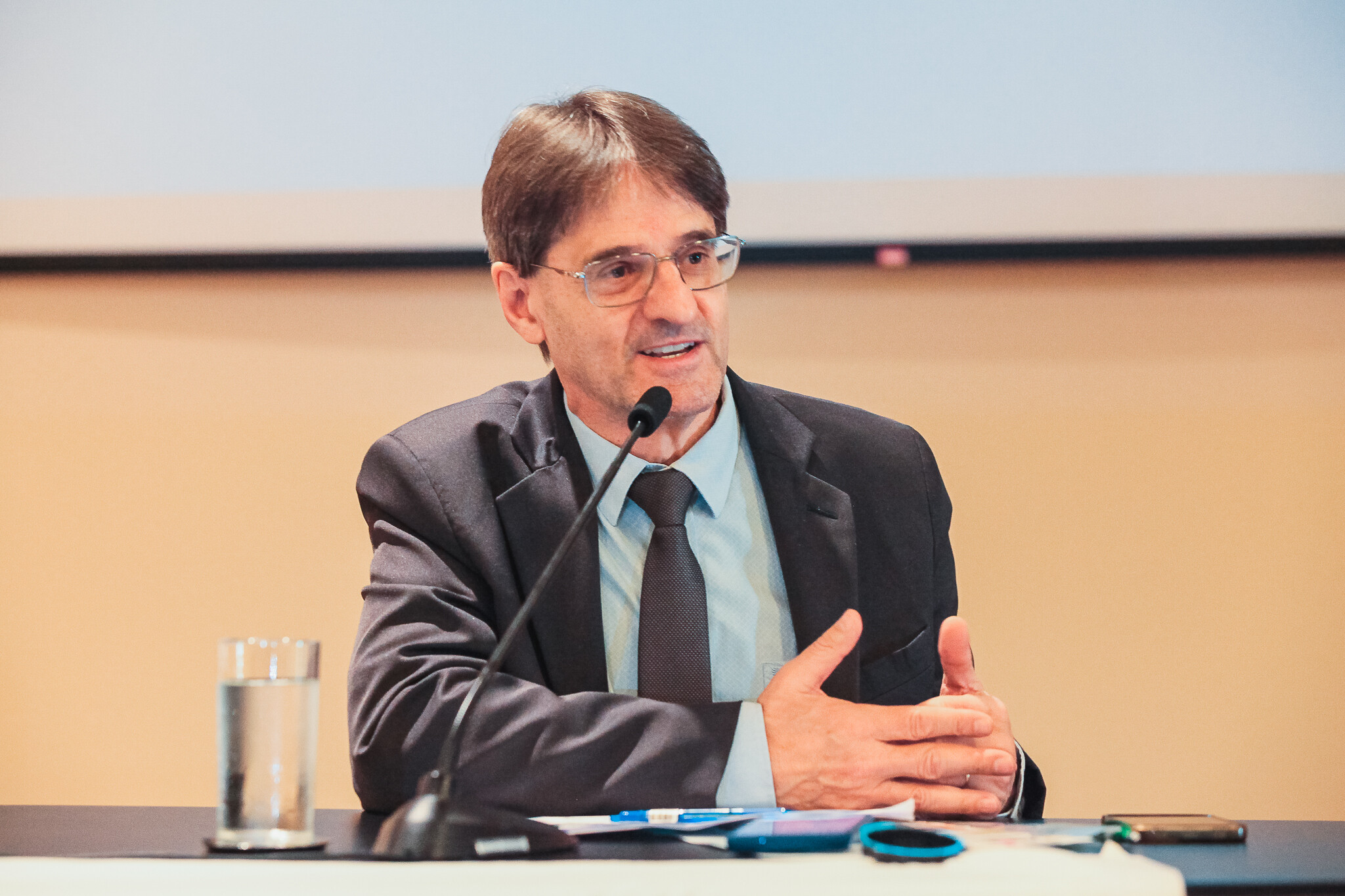 Deputado Neodi Saretta (PT), presidente da Comissão de Saúde da Alesc, apoiadora do evento.