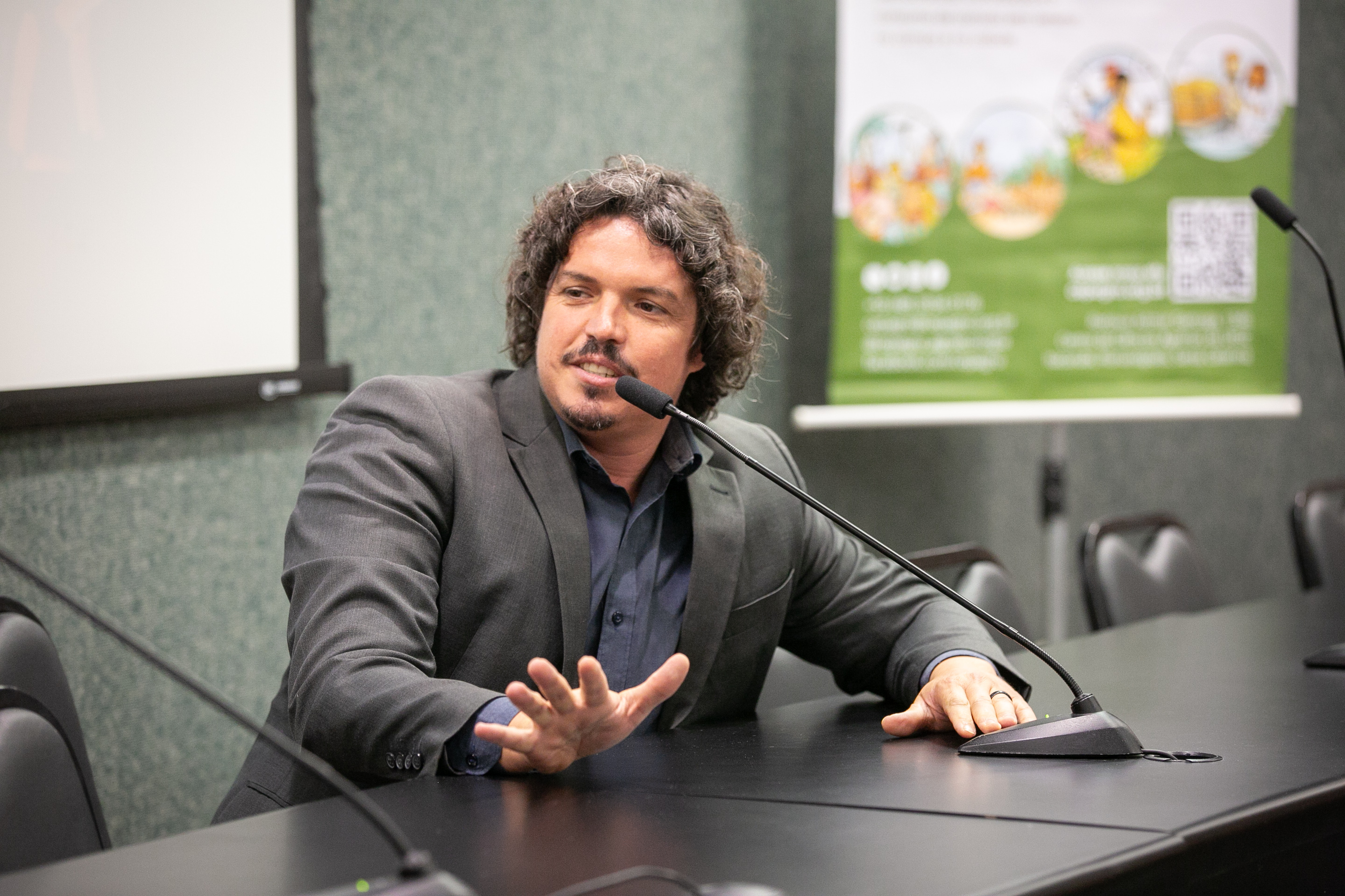 Painel: Experiências de Compostagem em Municípios Catarinenses e a importância do uso do composto