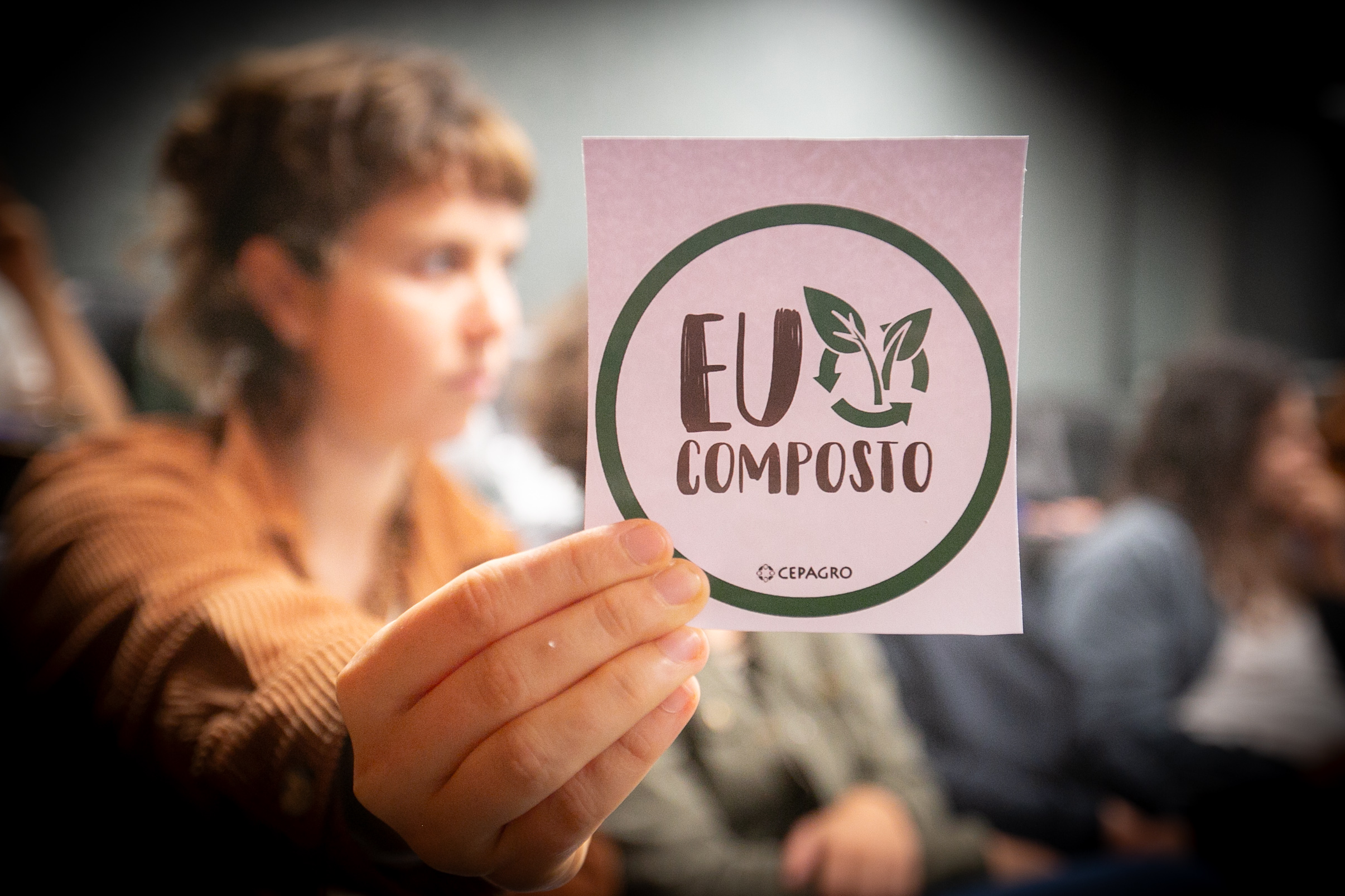 Painel: Experiências de Compostagem em Municípios Catarinenses e a importância do uso do composto