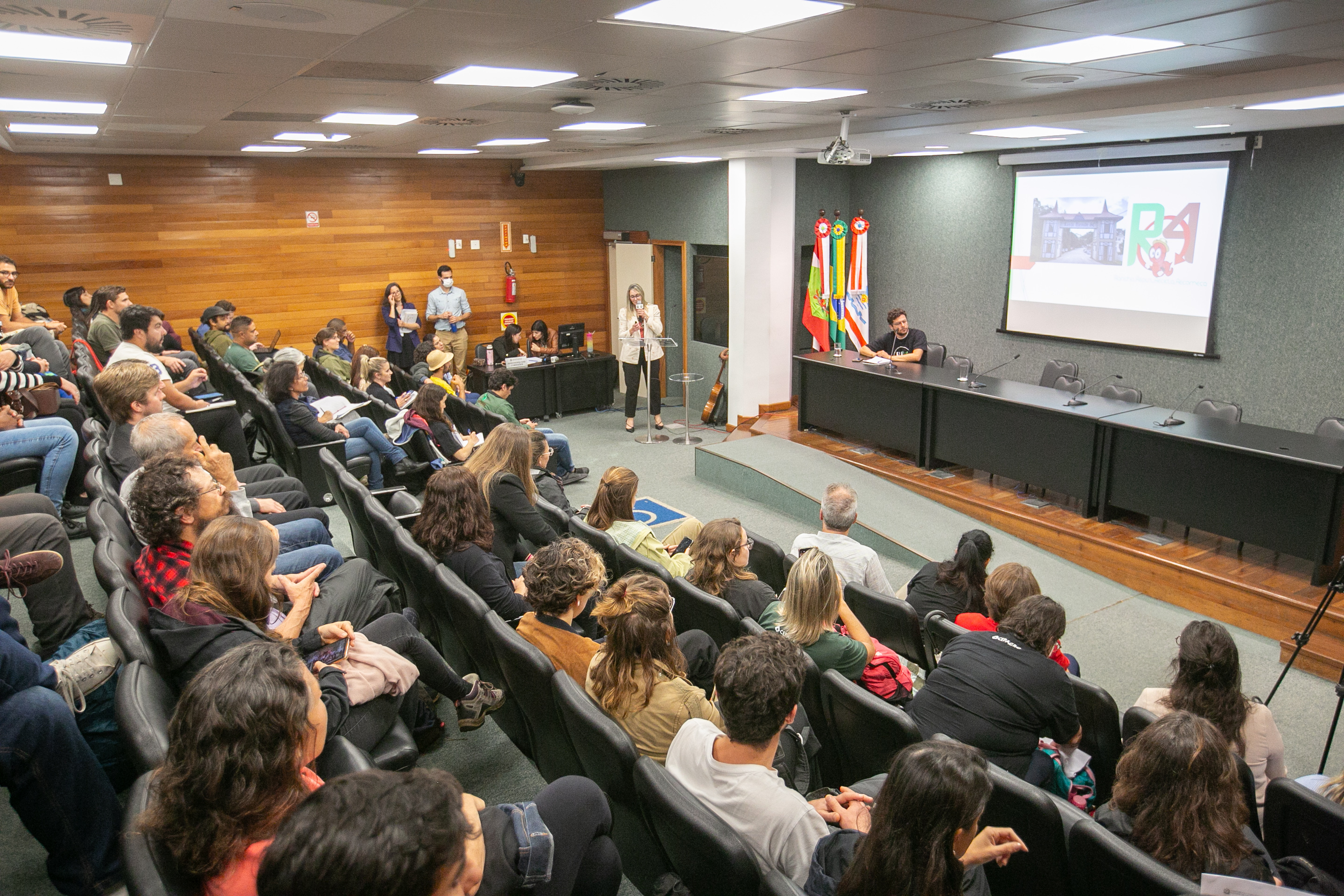 Painel: Experiências de Compostagem em Municípios Catarinenses e a importância do uso do composto