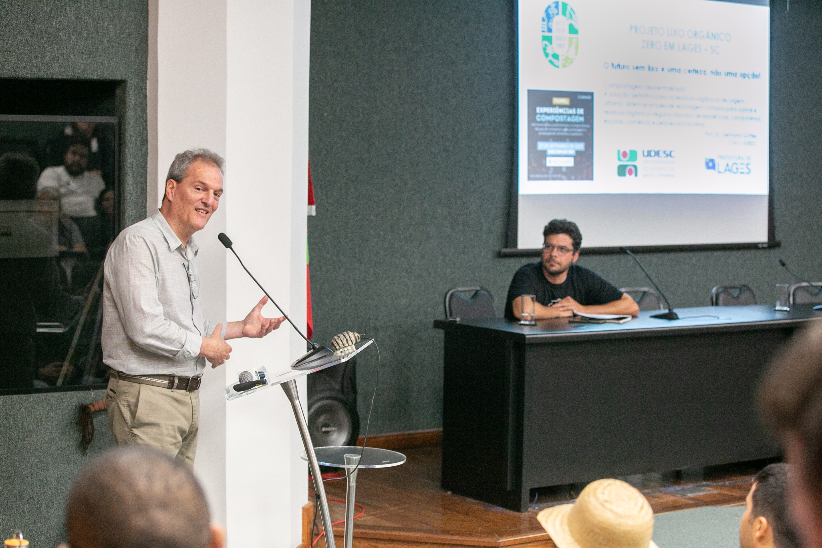 Painel: Experiências de Compostagem em Municípios Catarinenses e a importância do uso do composto