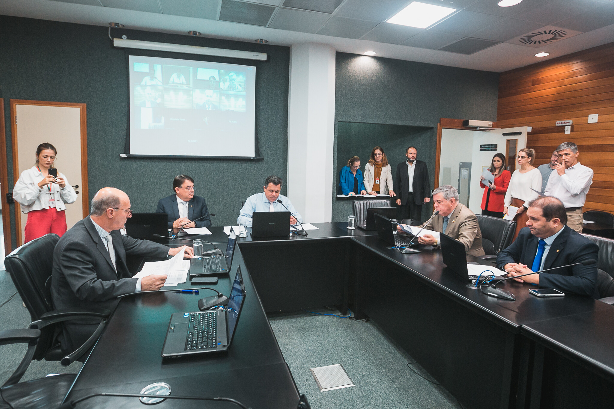Matéria foi aprovada pela Comissão de Trabalho da Alesc, em reunião na manhã desta quarta-feira (27)