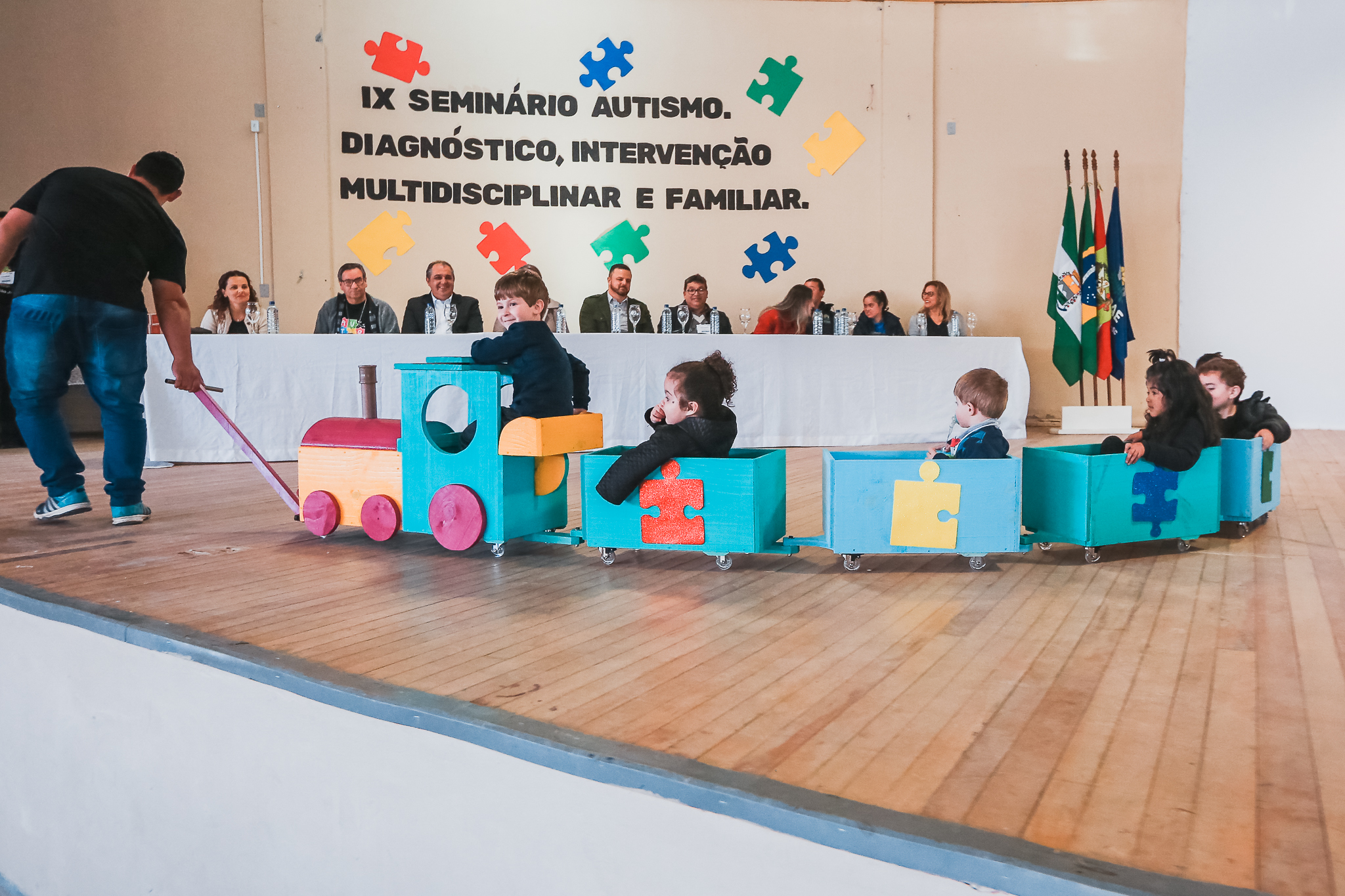 IX Seminário Municipal - Autismo: Diagnóstico, Intervenção Multidisciplinar e Familiar - São Joaquim