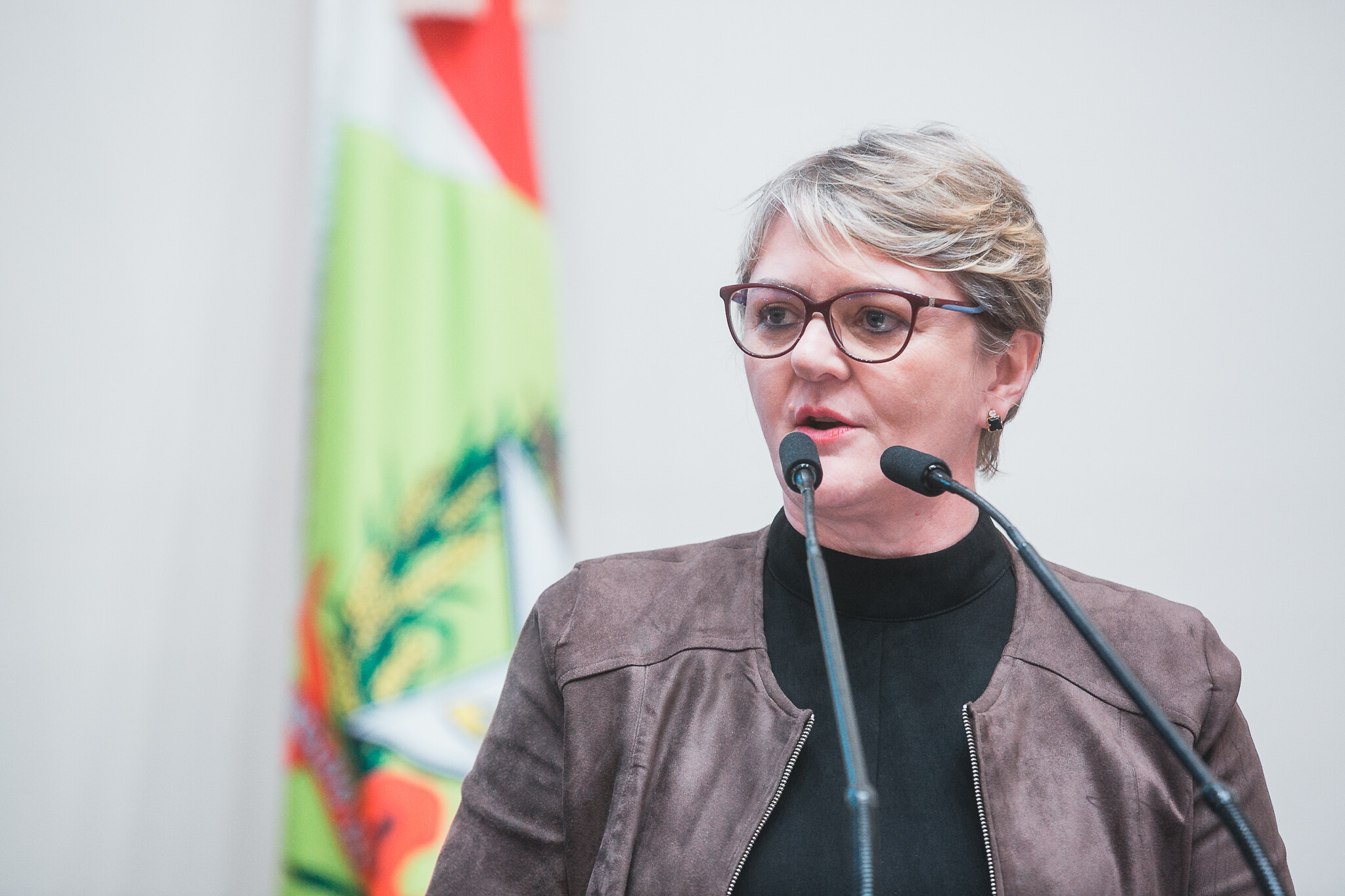 “É insuficiente”, avalia Luciane, sobre proposta de Jorginho de rever alíquota de 14% a aposentados