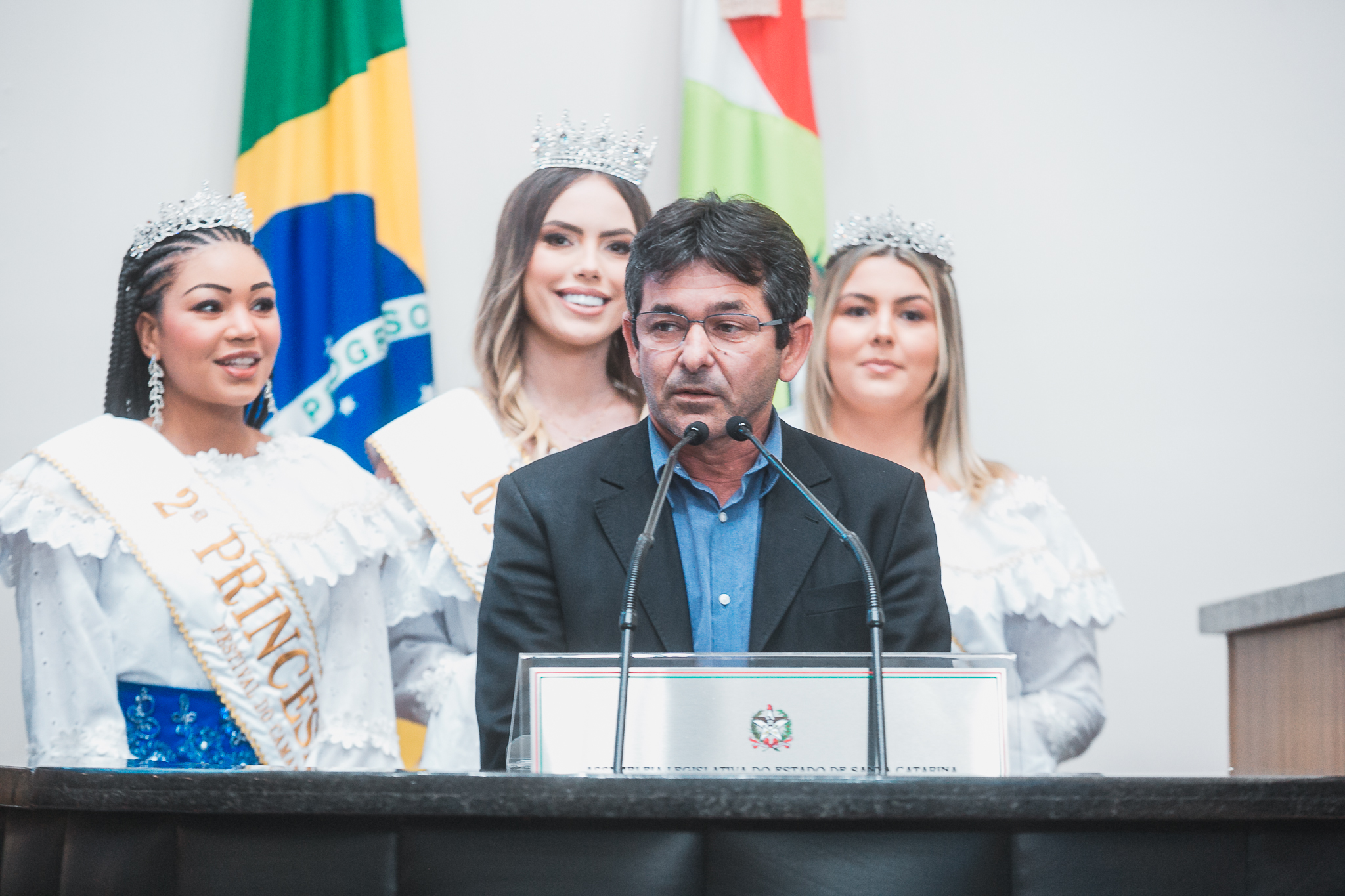 Interrupção de Sessão - Prefeito e Realeza de Porto Belo convidam para o 8º Festival do Camarão