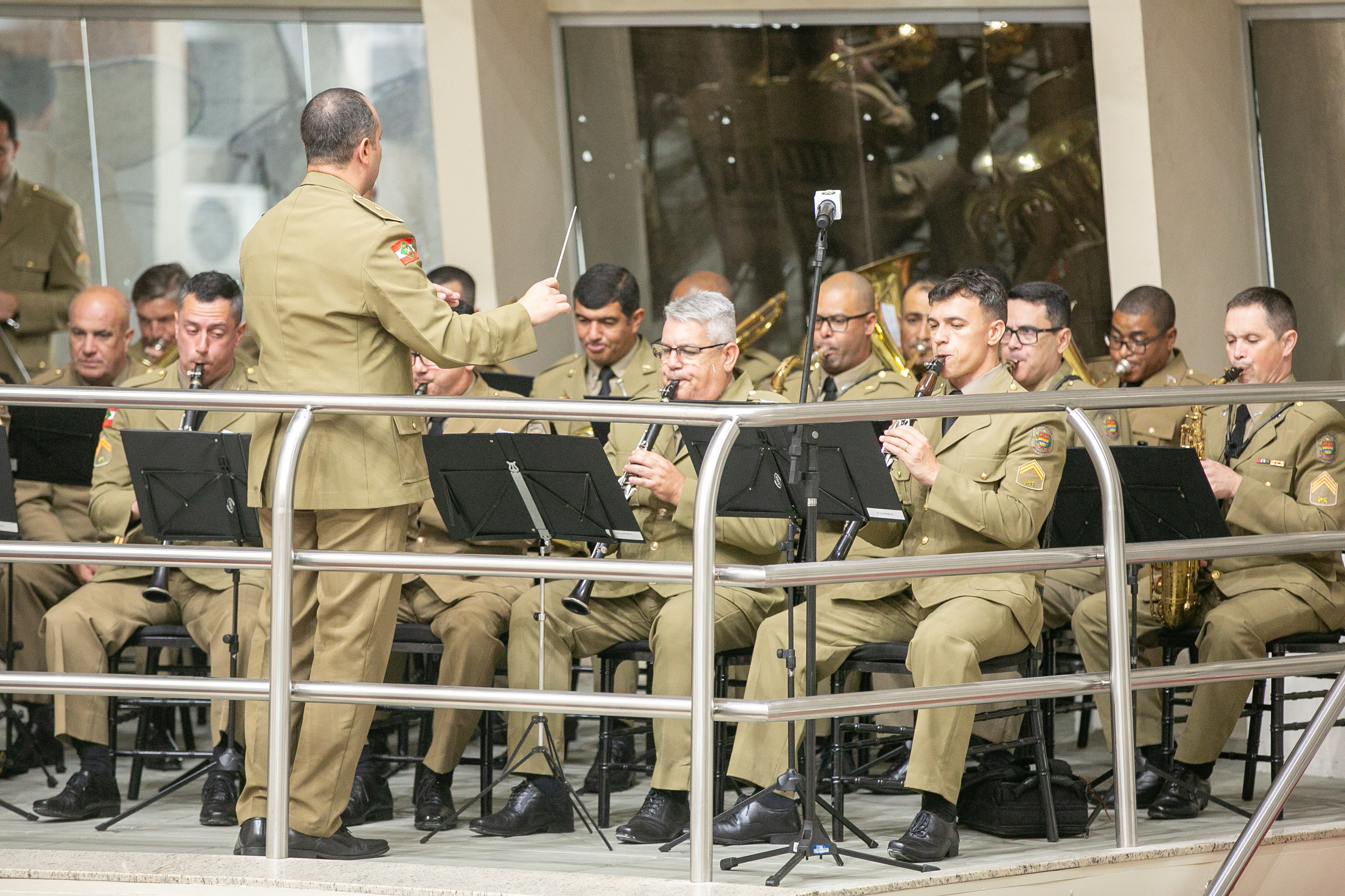 INTERRUPÇÃO DA SESSÃO – 130 anos da banda da Polícia Militar de Santa Catarina