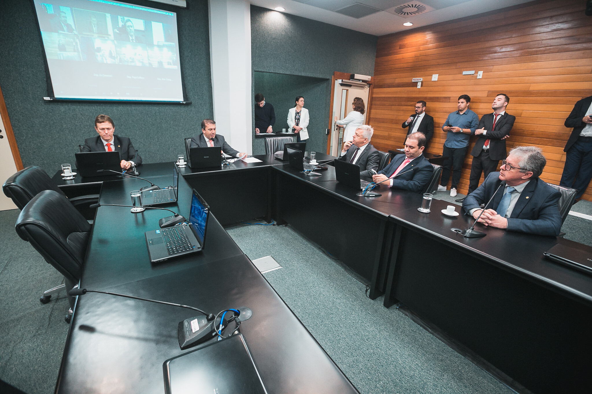 Proposta foi aprovada na manhã desta quarta-feira (4) pela maioria, com voto contrário do deputado Fabiano da Luz (PT).