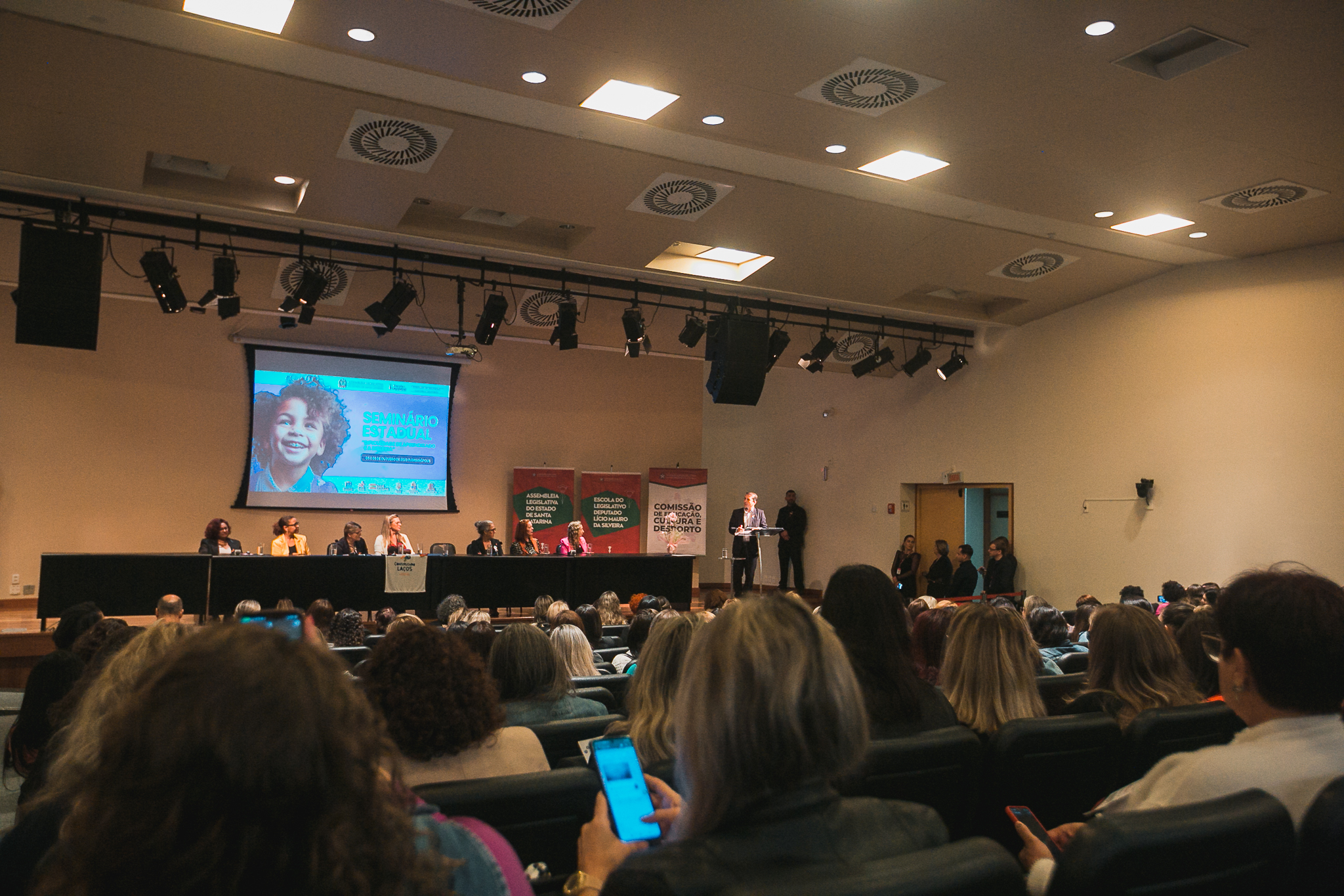 Seminário Estadual sobre Dificuldade de Aprendizado e Dislexia