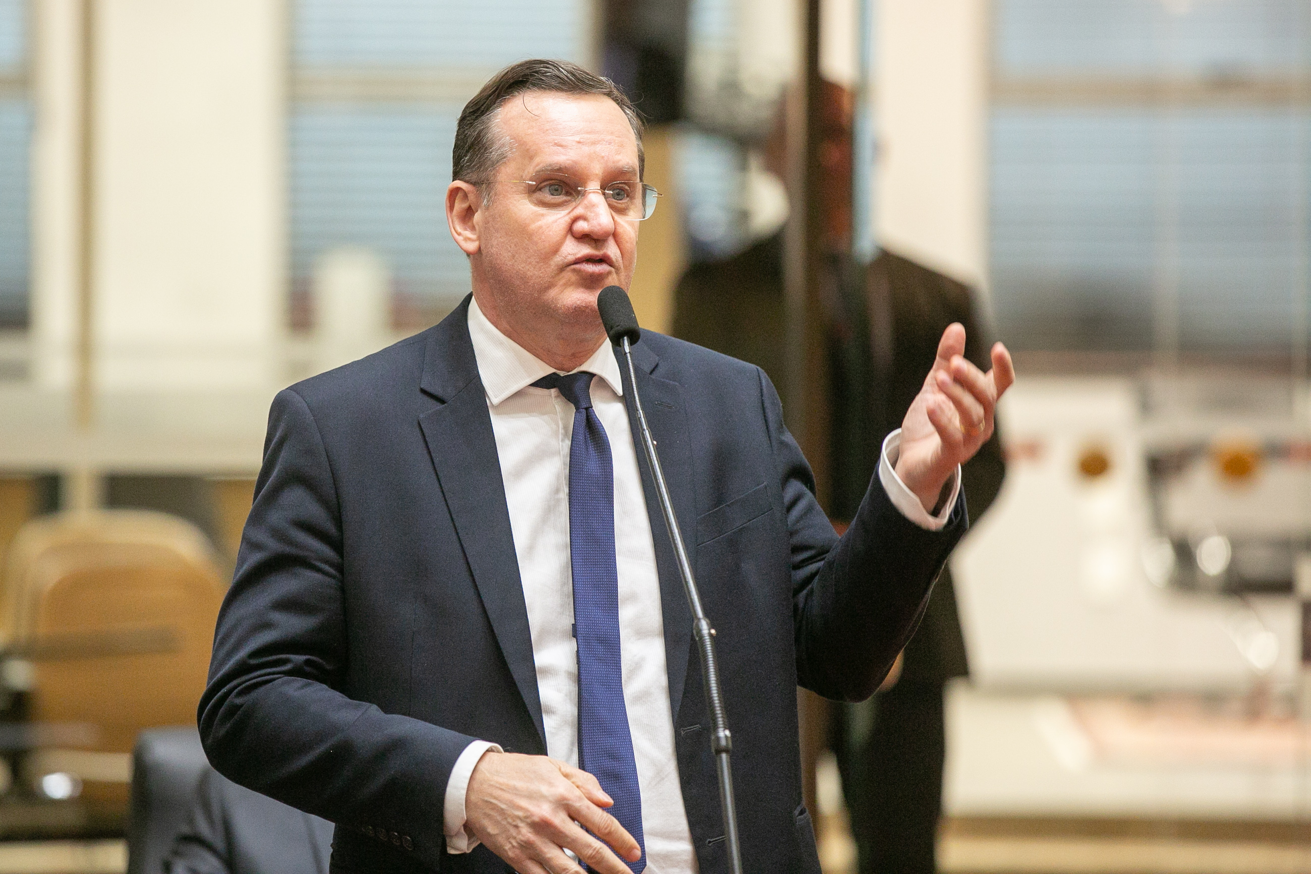 Suspensão da Sessão - Apresentação da Receita Federal