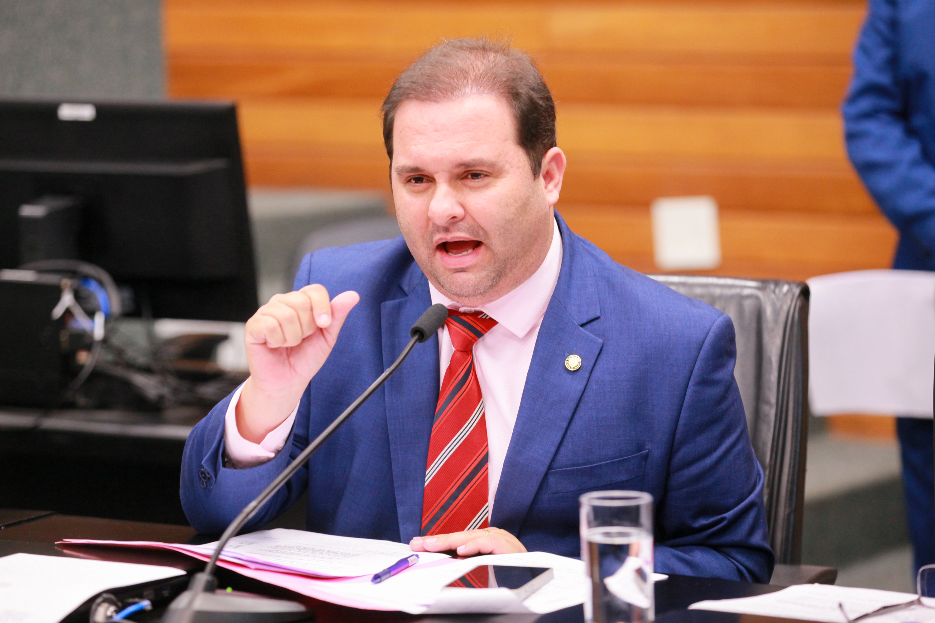 Comissão de Constituição e Justiça